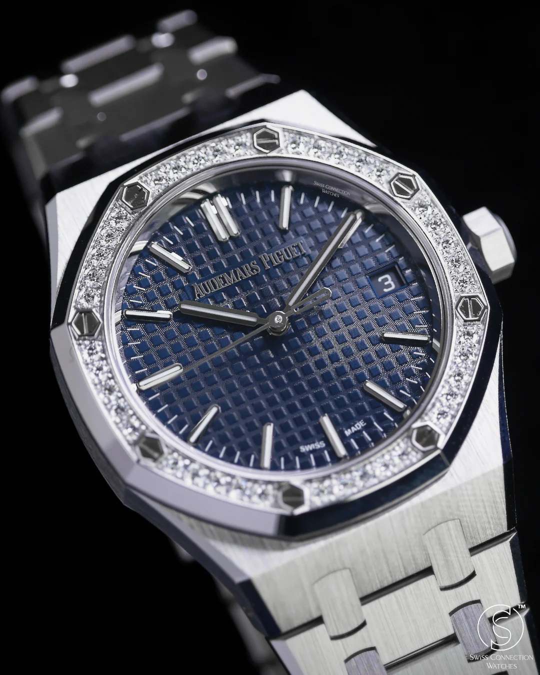 Audemars Piguet Royal Oak 37mm Blue - Diamond Bezel 15551ST - Image 2