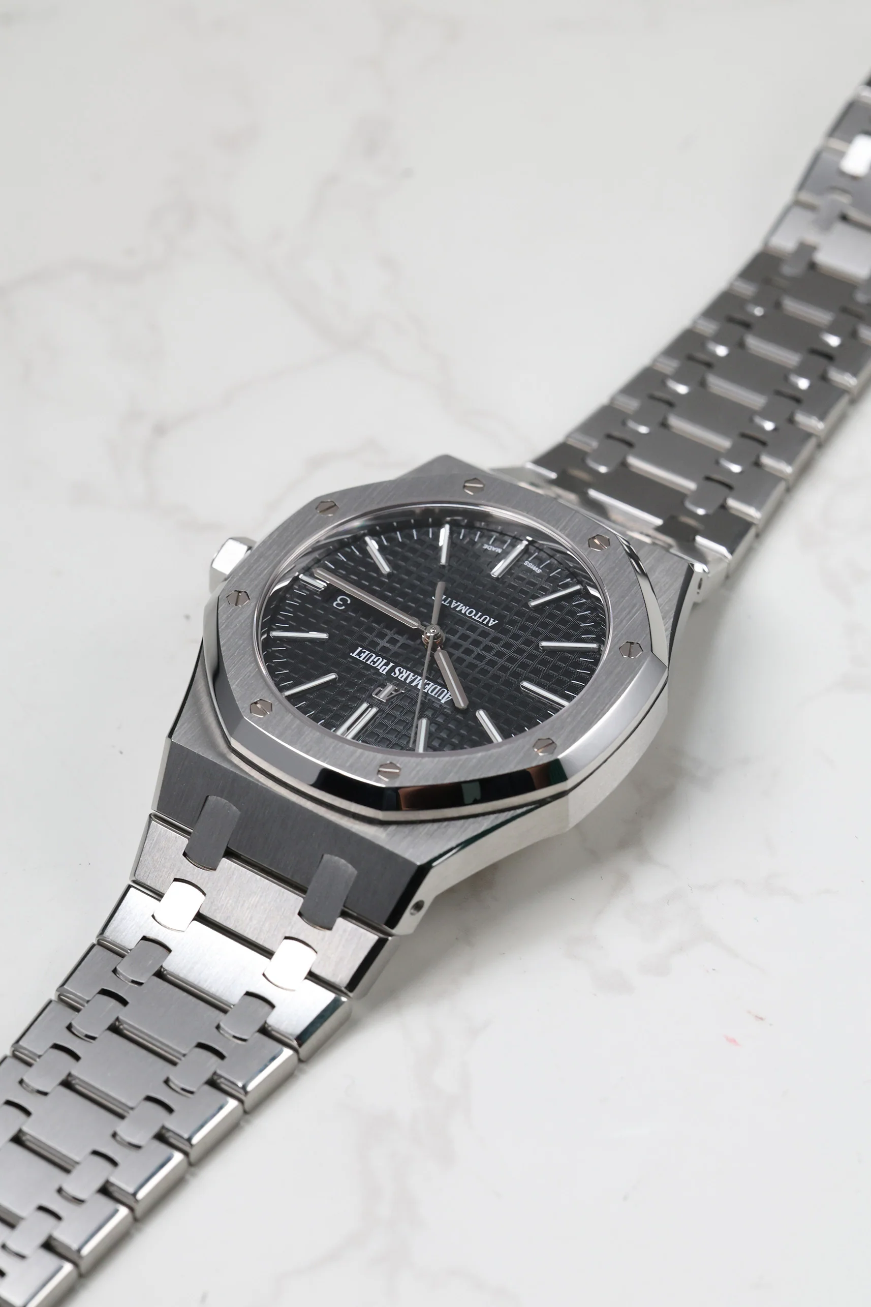 Audemars Piguet Royal Oak Automatic 41mm 15400ST 2016 [Preowned] - Image 14
