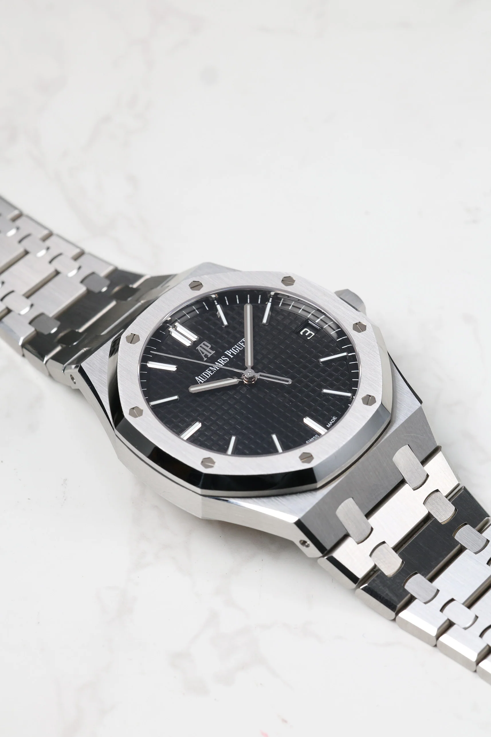 Audemars Piguet Royal Oak Automatic 41mm 15500ST 2021 [Preowned] - Image 11