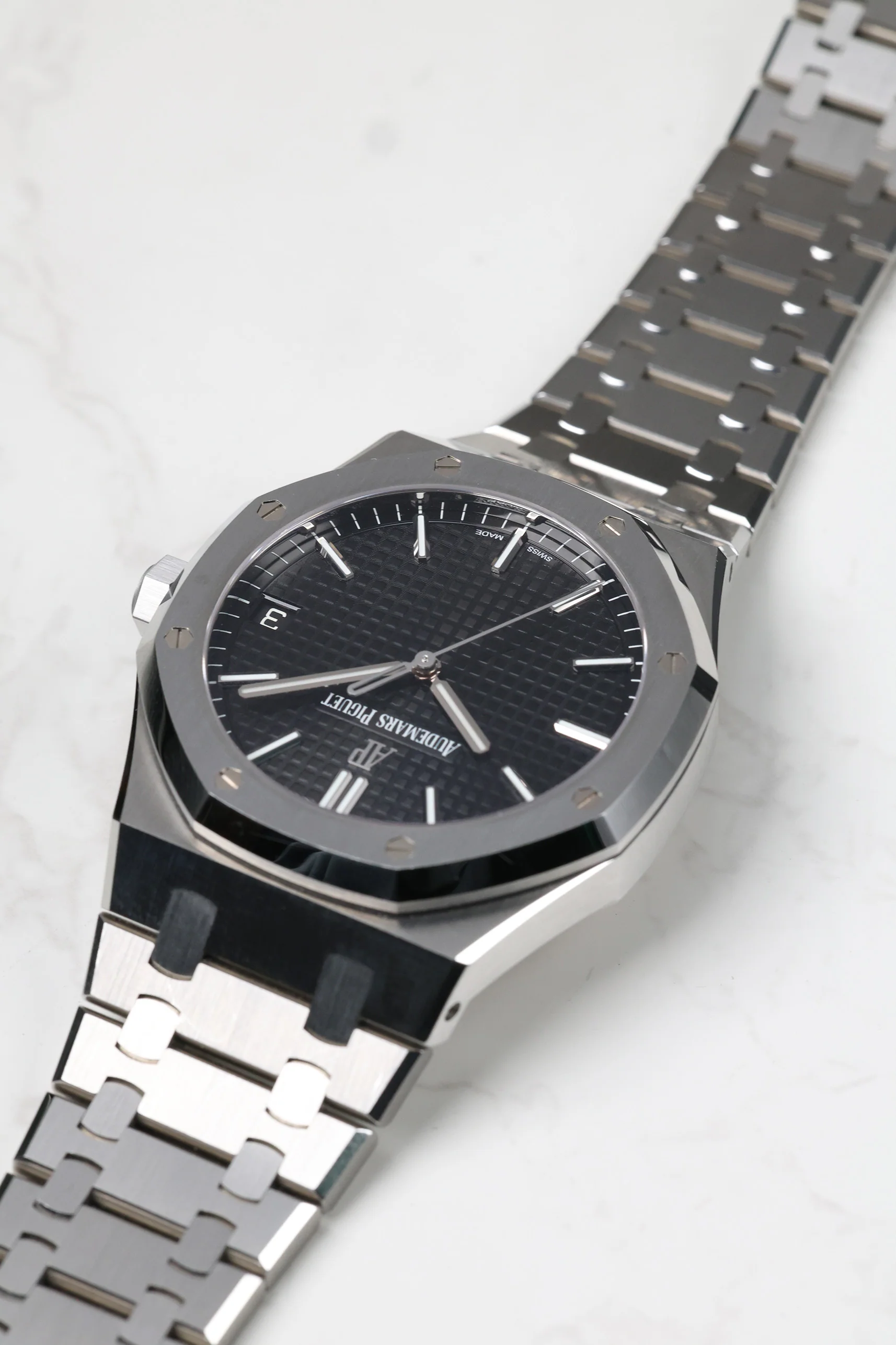 Audemars Piguet Royal Oak Automatic 41mm 15500ST 2021 [Preowned] - Image 13