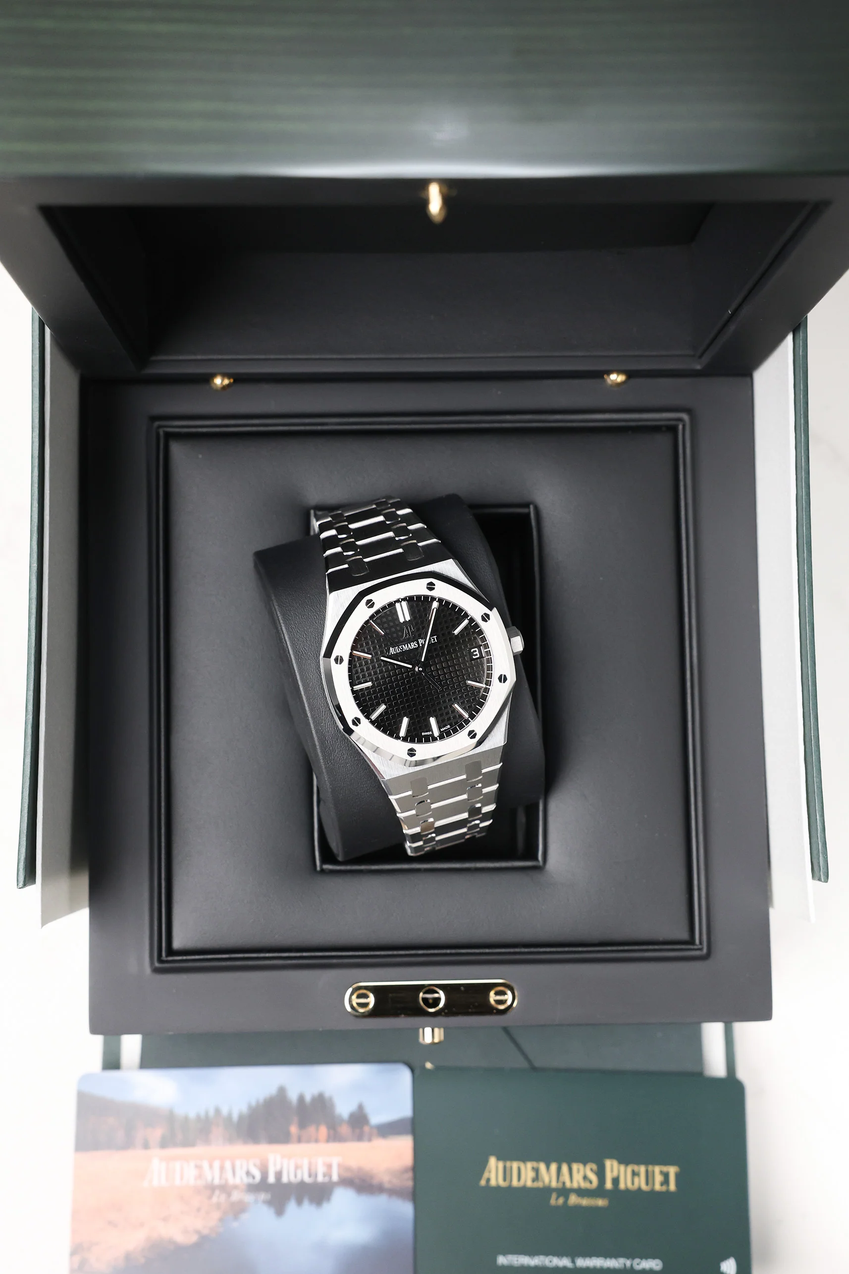 Audemars Piguet Royal Oak Automatic 41mm 15500ST 2021 [Preowned] - Image 19