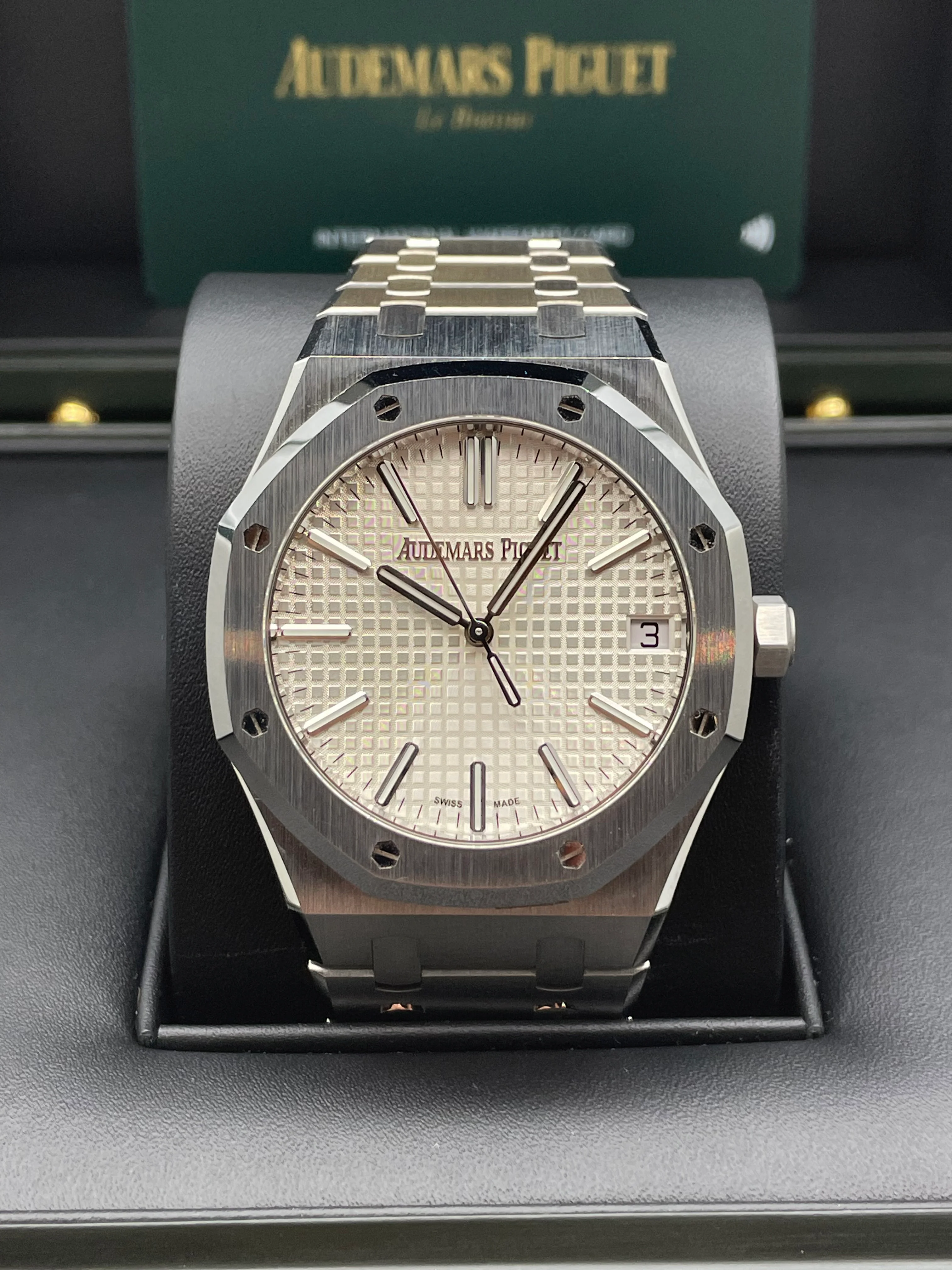 Audemars Piguet Royal Oak Automatic 41mm 15510ST 2023 [Preowned] - Image 7