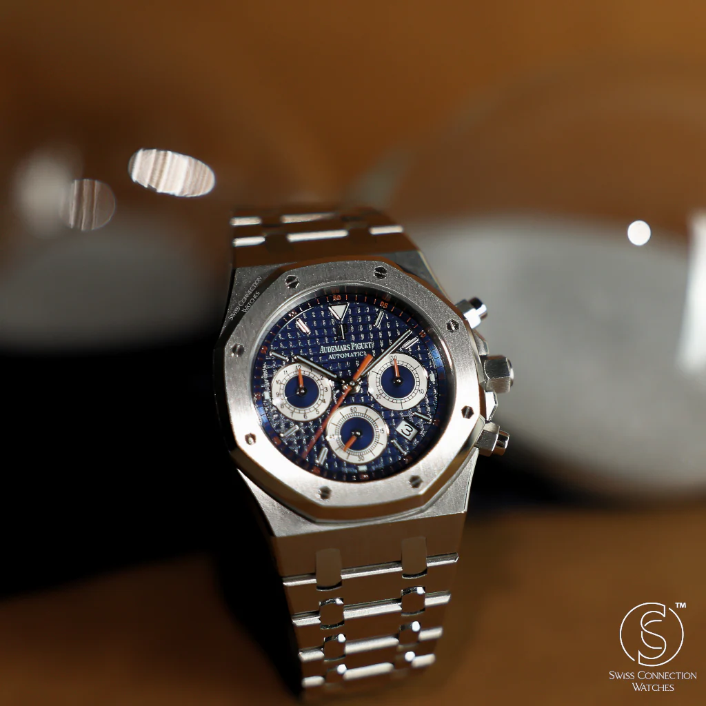 Audemars Piguet Royal Oak Chronograph Blue 39mm 26300ST 2010 [Preowned] - Image 4