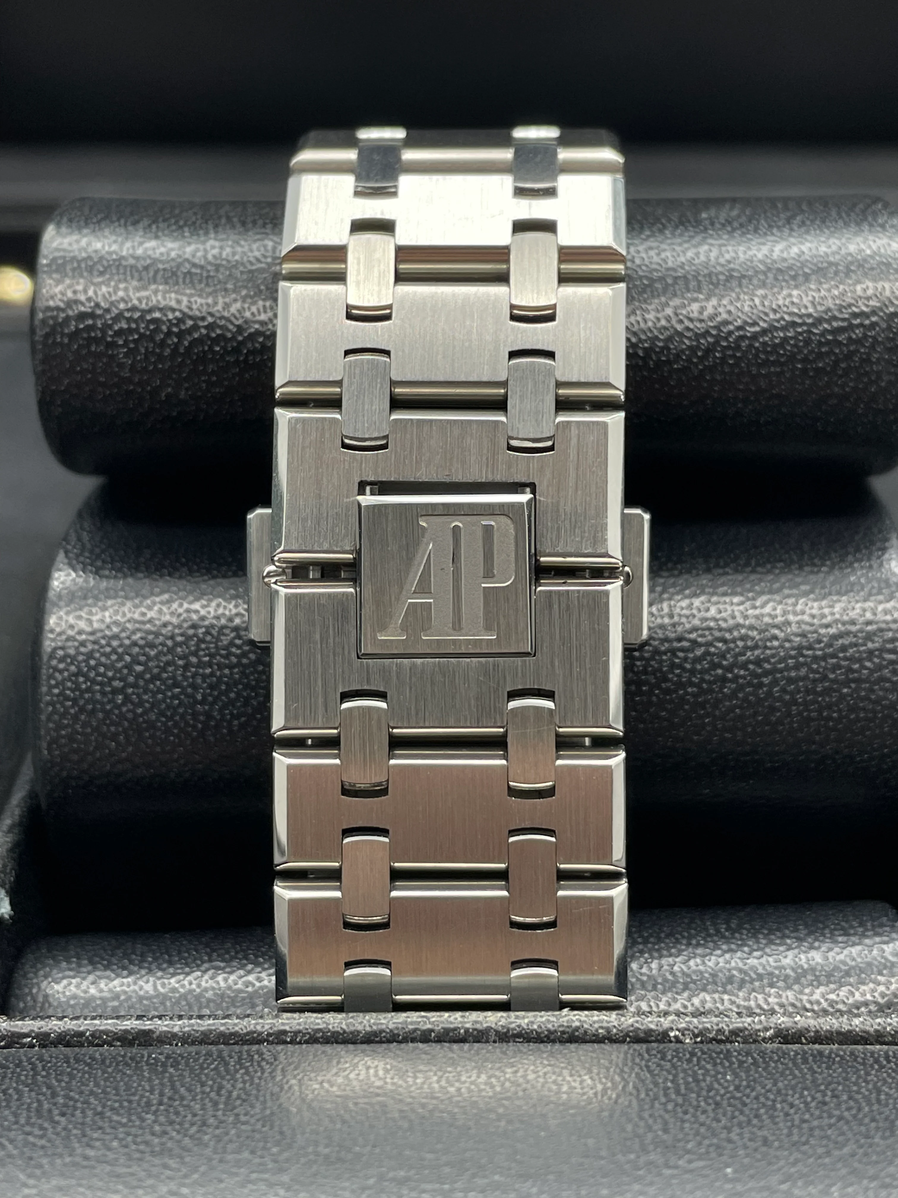 Audemars Piguet Royal Oak Chronograph 41mm 26320ST 2014 [Preowned] - Image 13
