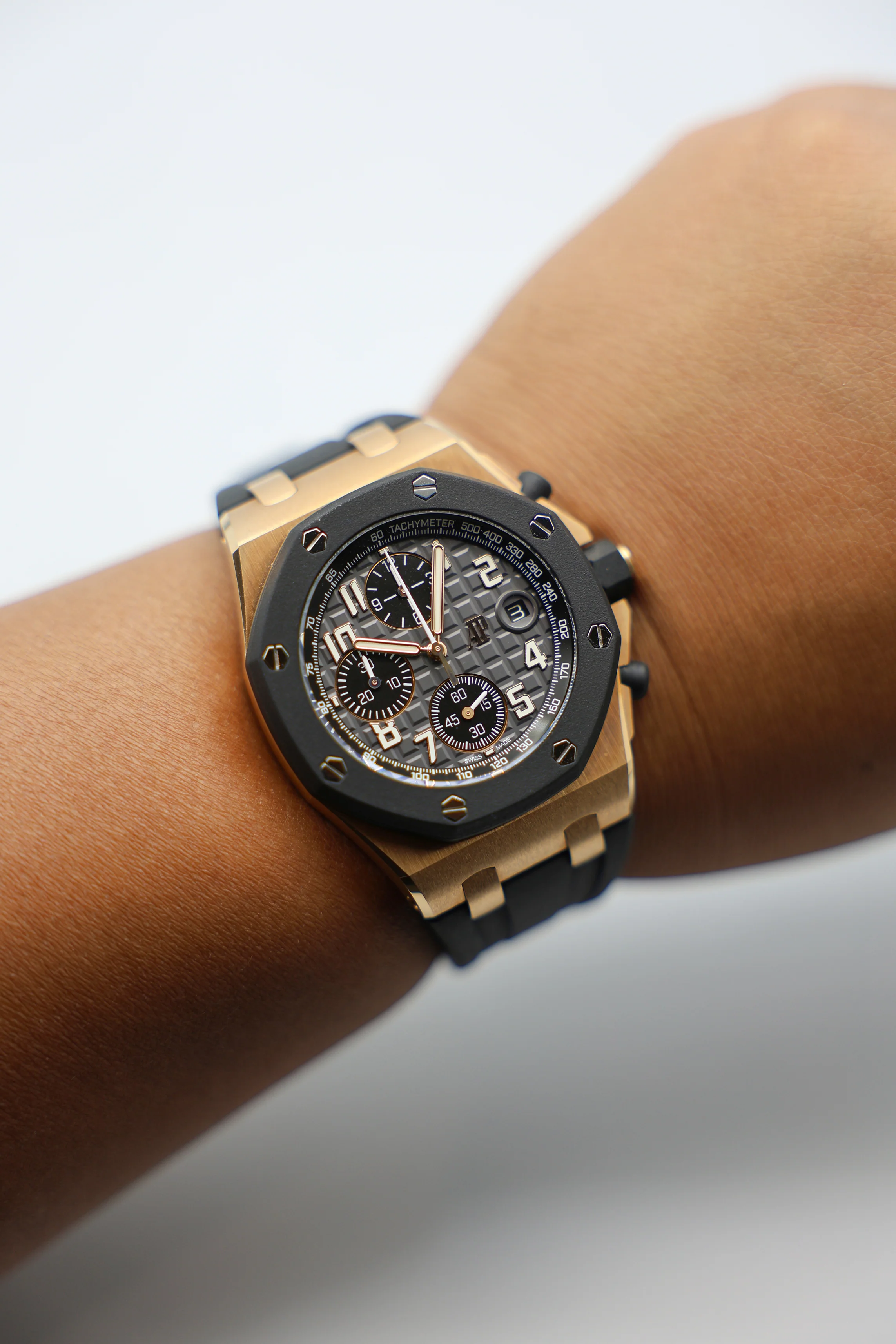 Audemars Piguet Royal Oak Offshore Chrono Rose Gold 42mm 2022 [Preowned] - Image 2