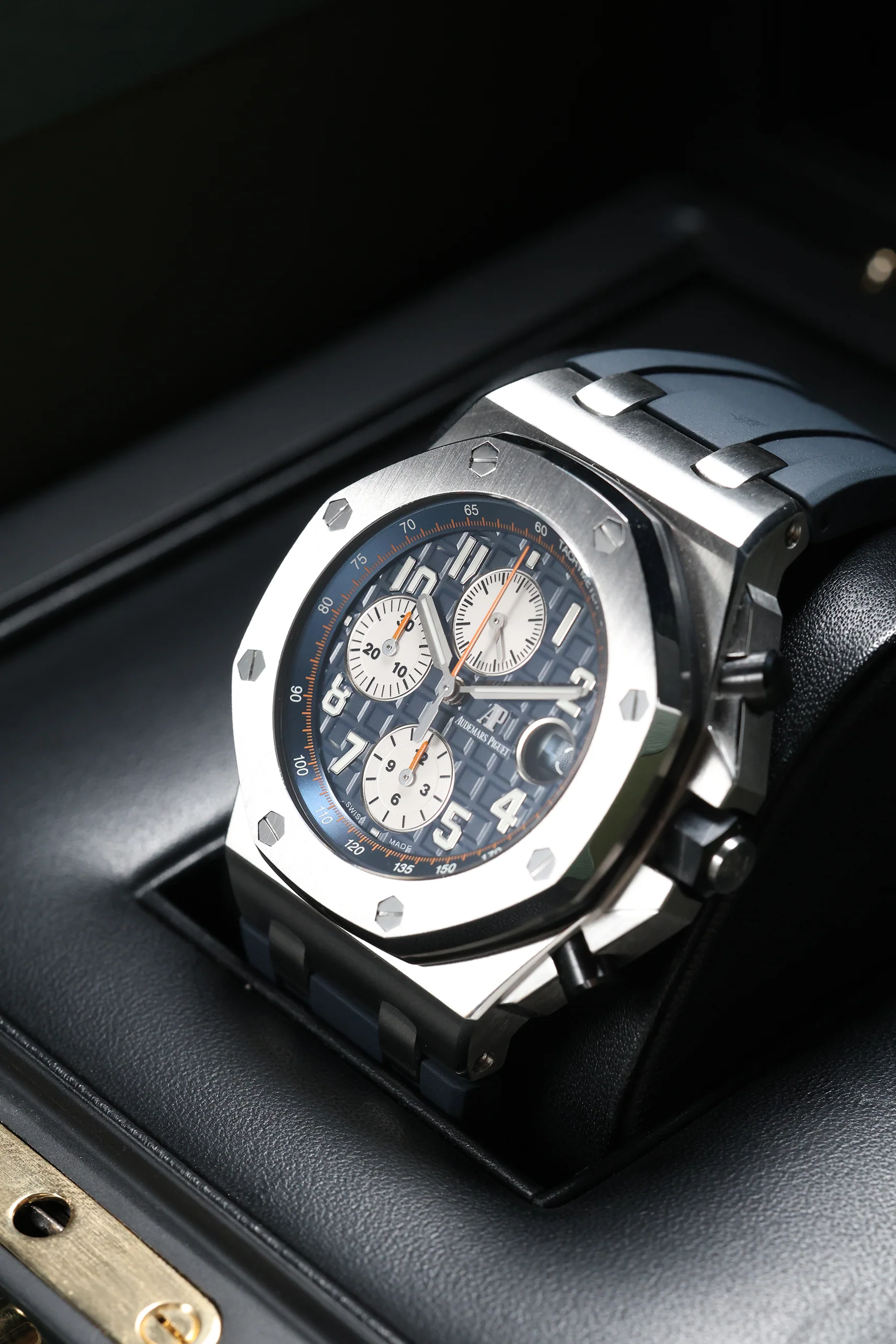 Audemars Piguet Royal Oak Offshore Chronograph Navy 42mm 26470ST 2016 [Preowned] - Image 9