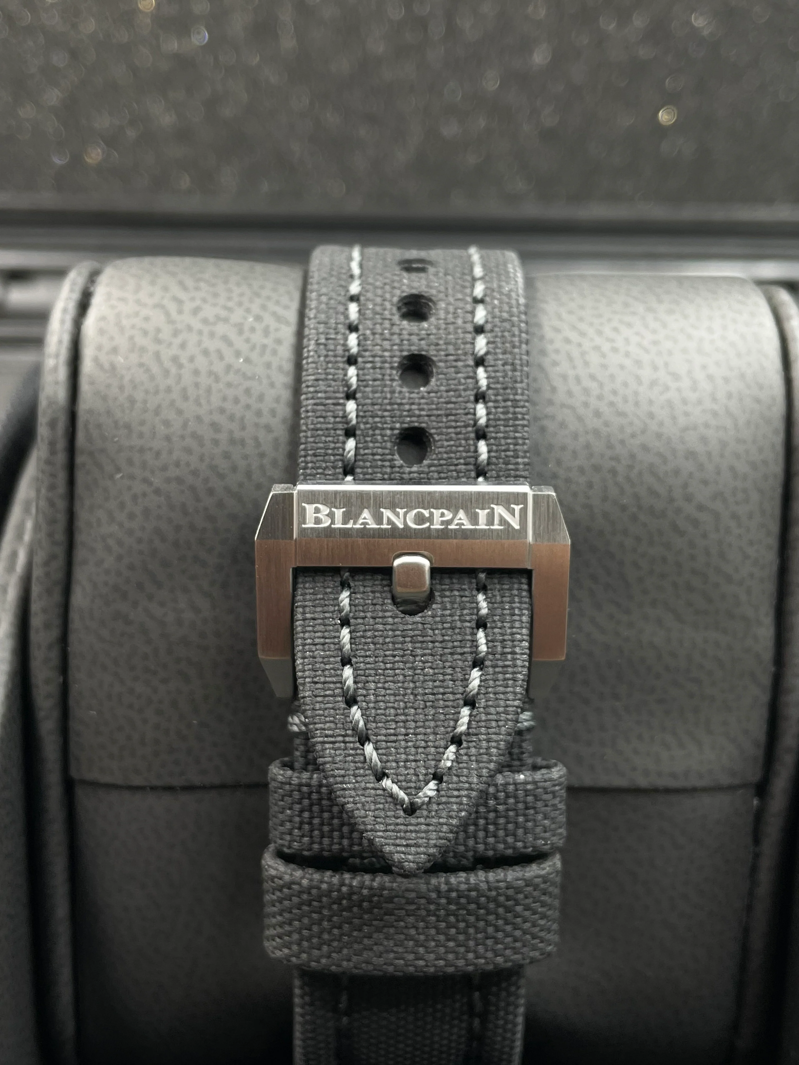 Blancpain Fifty Fathoms Bathyscaphe 38mm 5100B 1110 B52A 2022 [Preowned] - Image 13