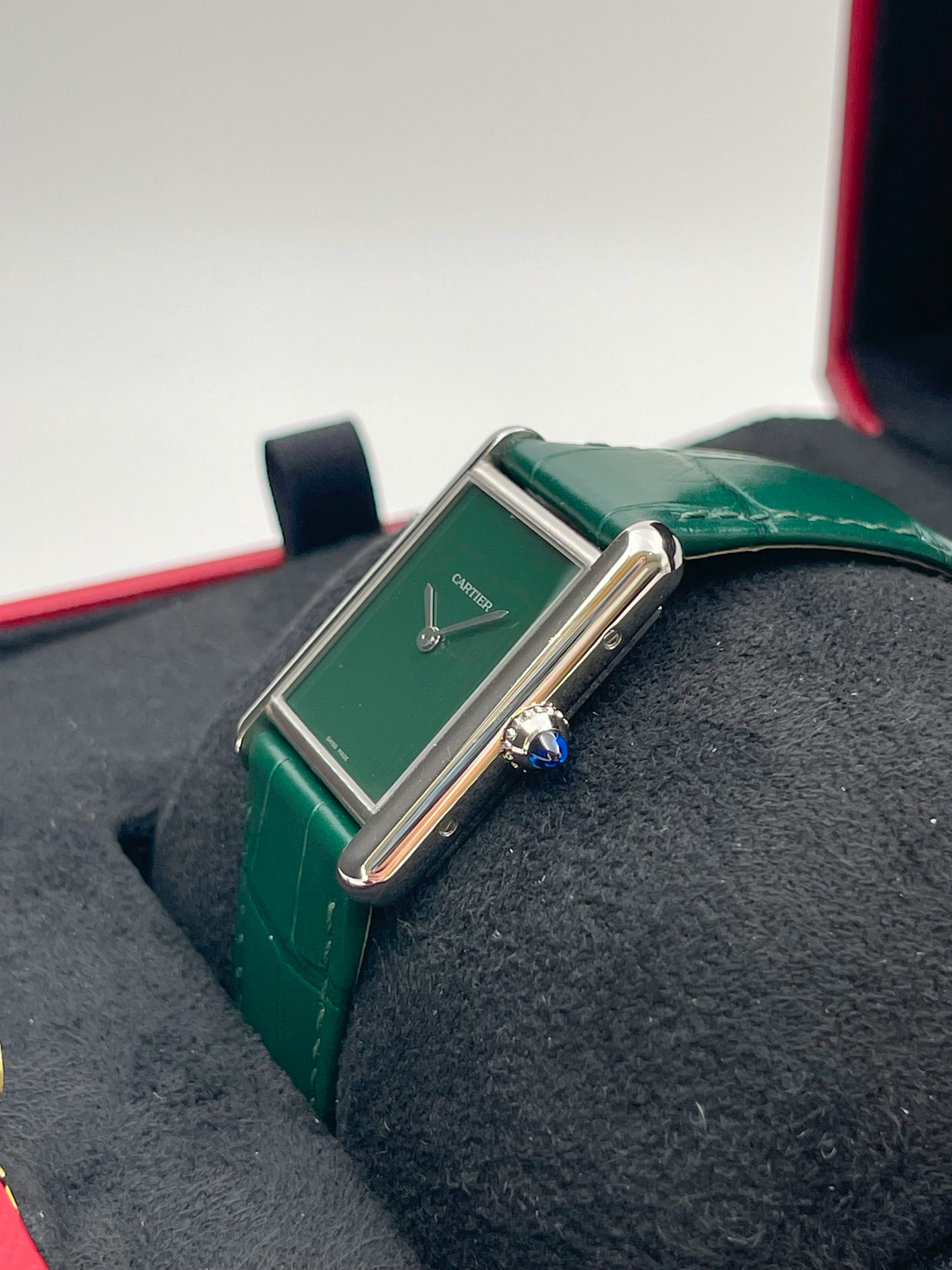 Cartier Tank Must Large Green WSTA0056 2024 [Preowned] - Image 4