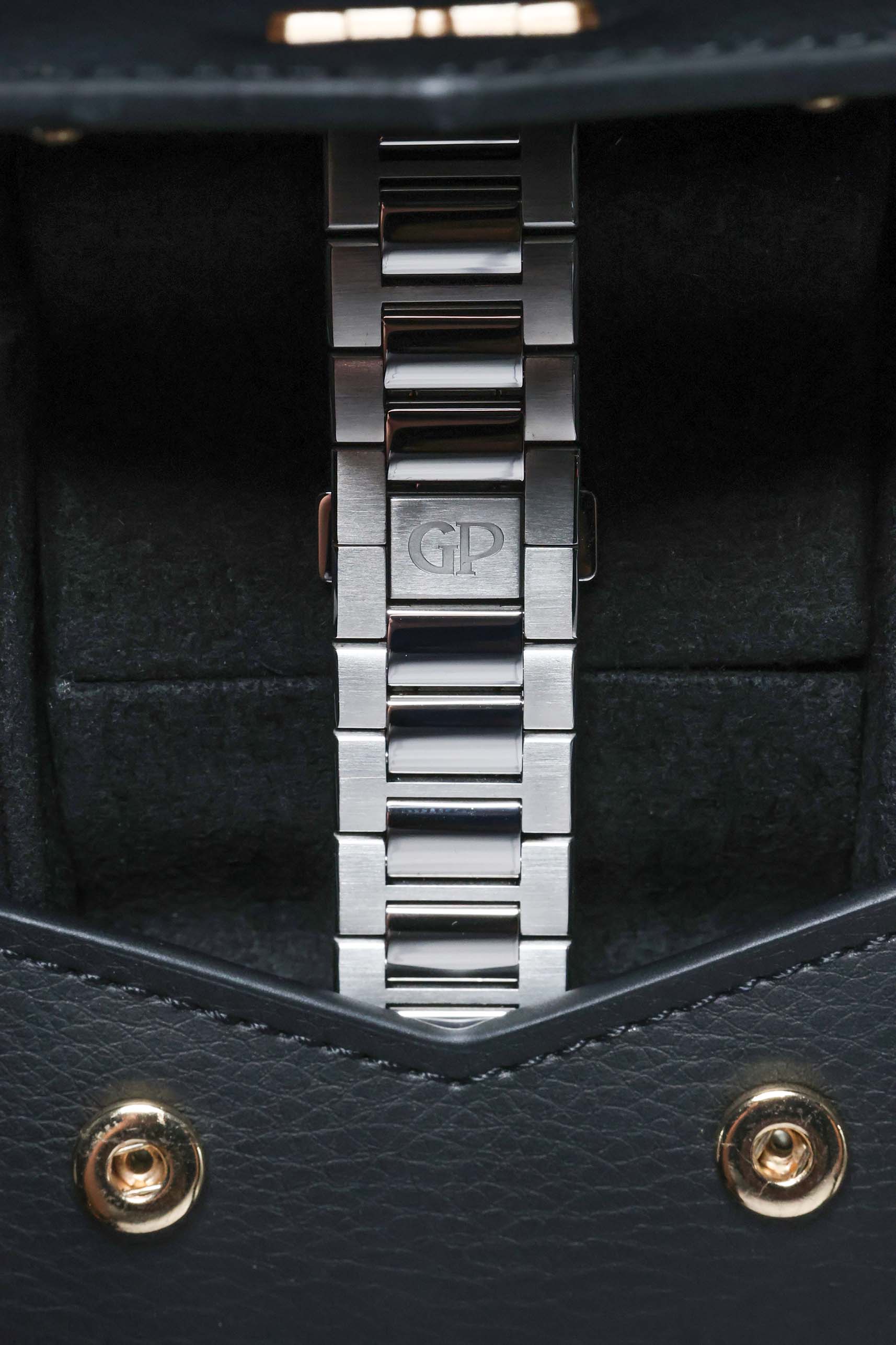 Girard Perregaux Laureato Chronograph - Blue 42mm 81020-11-431-11A - Image 13