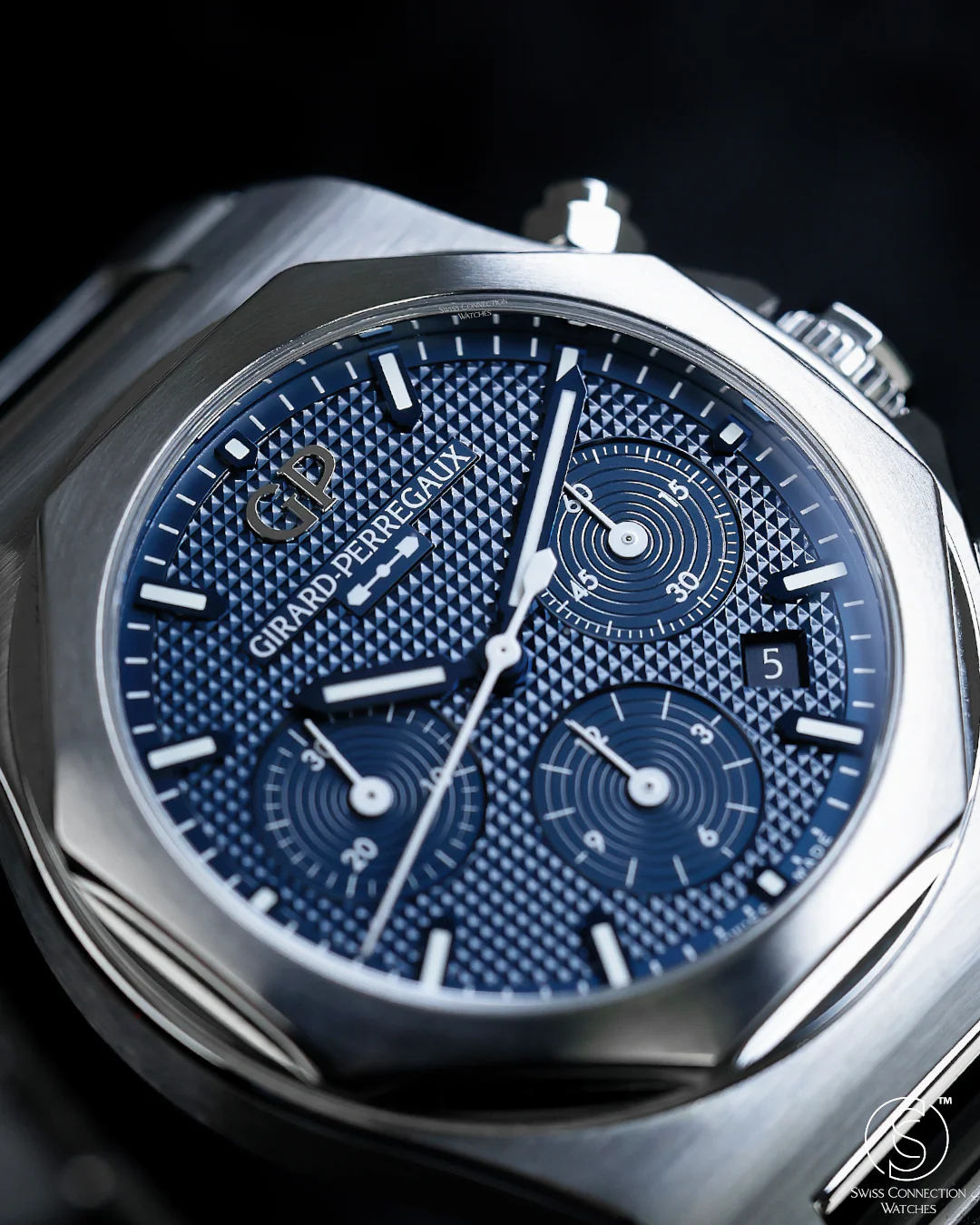 Girard Perregaux Laureato Chronograph - Blue 42mm 81020-11-431-11A - Image 3