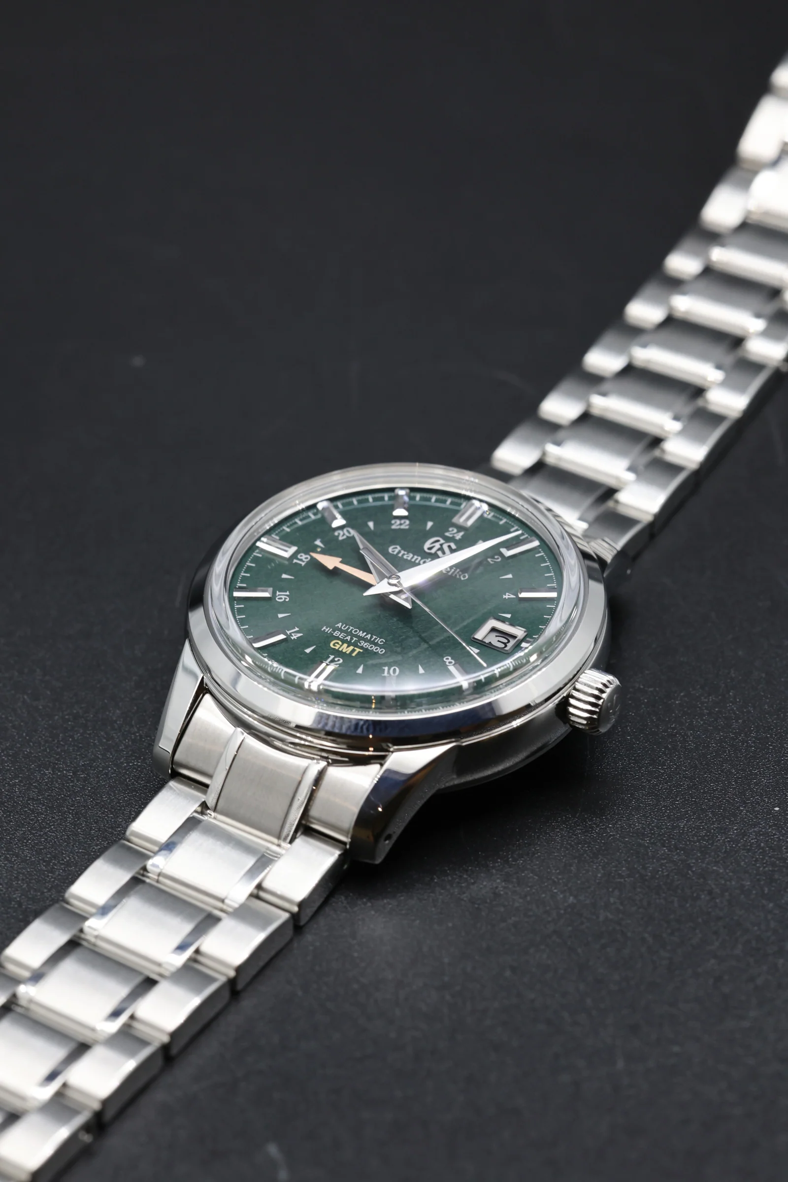 Grand Seiko Elegance Collection GMT  Shunbun SBGJ251G 2024 [Preowned] - Image 12