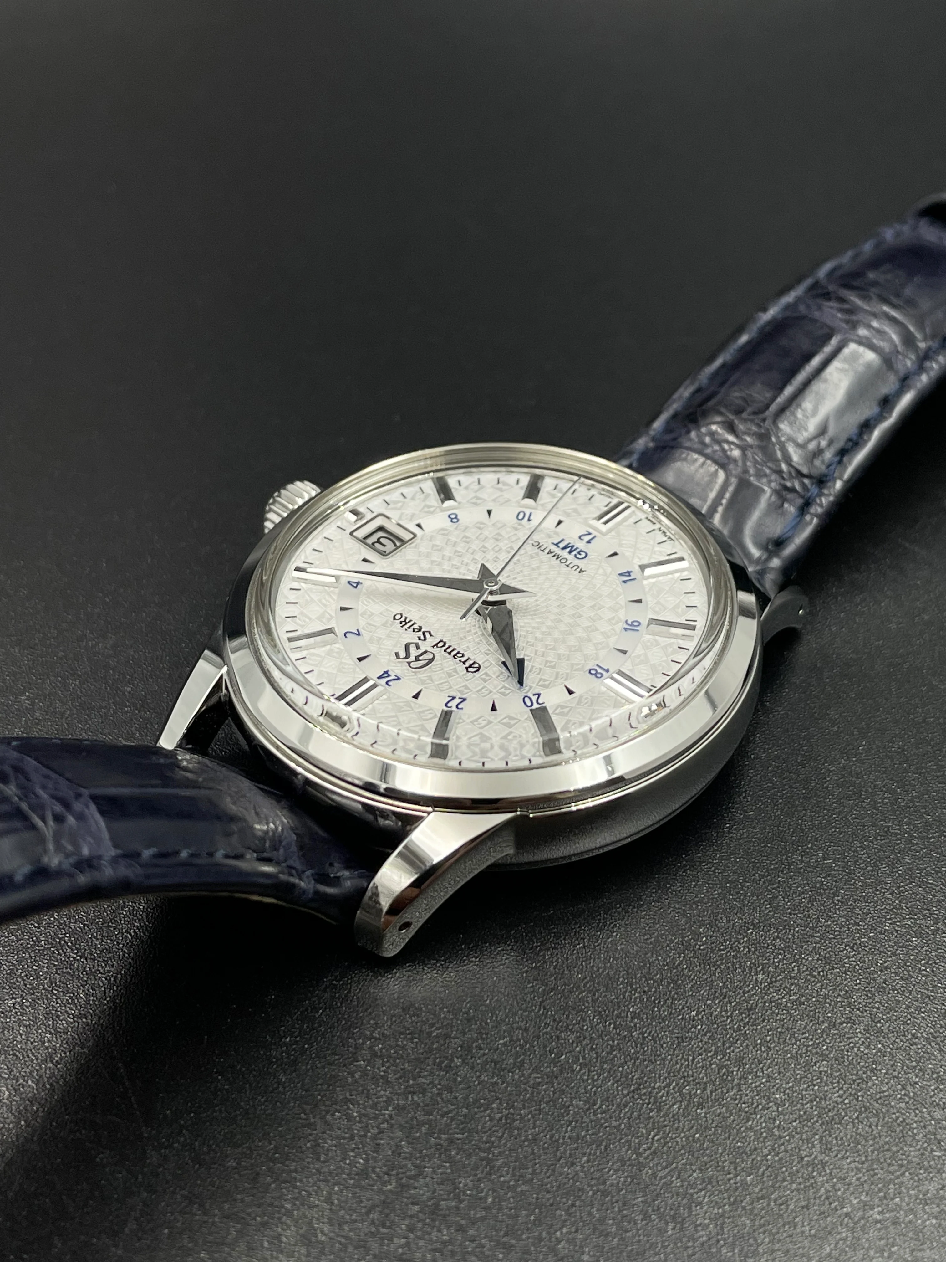 Grand Seiko Elegance SBGM235 'Kiku' 9S GMT 20th Anniversary LE 39.5mm 2018 [Preowned] - Image 6