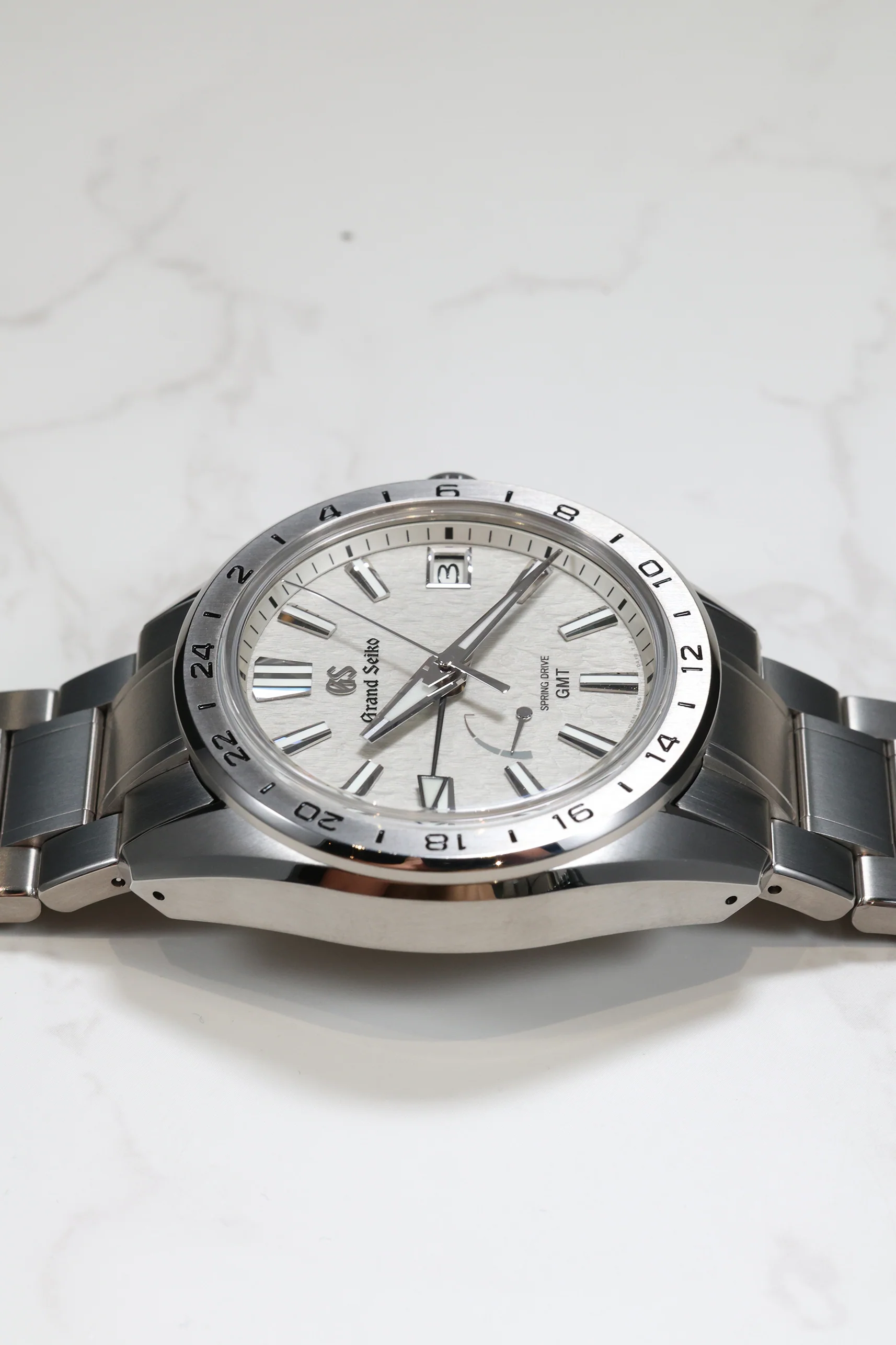 Grand Seiko Evolution 9 Collection GMT Titanium "Mist Flake" SBGE285 2022 [Preowned] - Image 12
