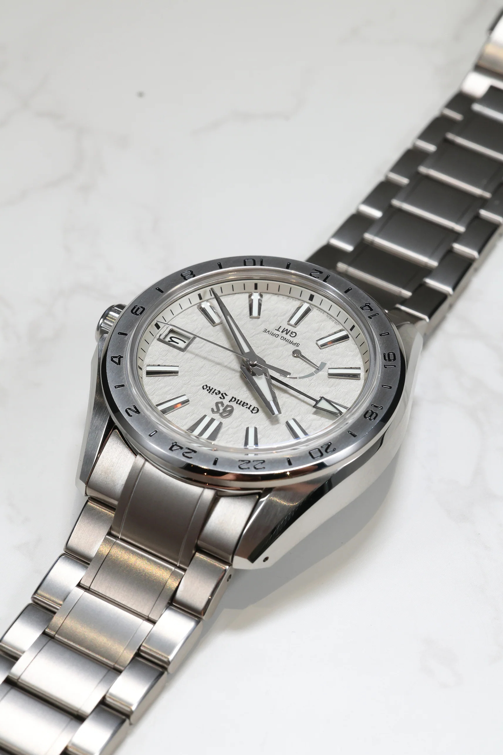 Grand Seiko Evolution 9 Collection GMT Titanium "Mist Flake" SBGE285 2022 [Preowned] - Image 13