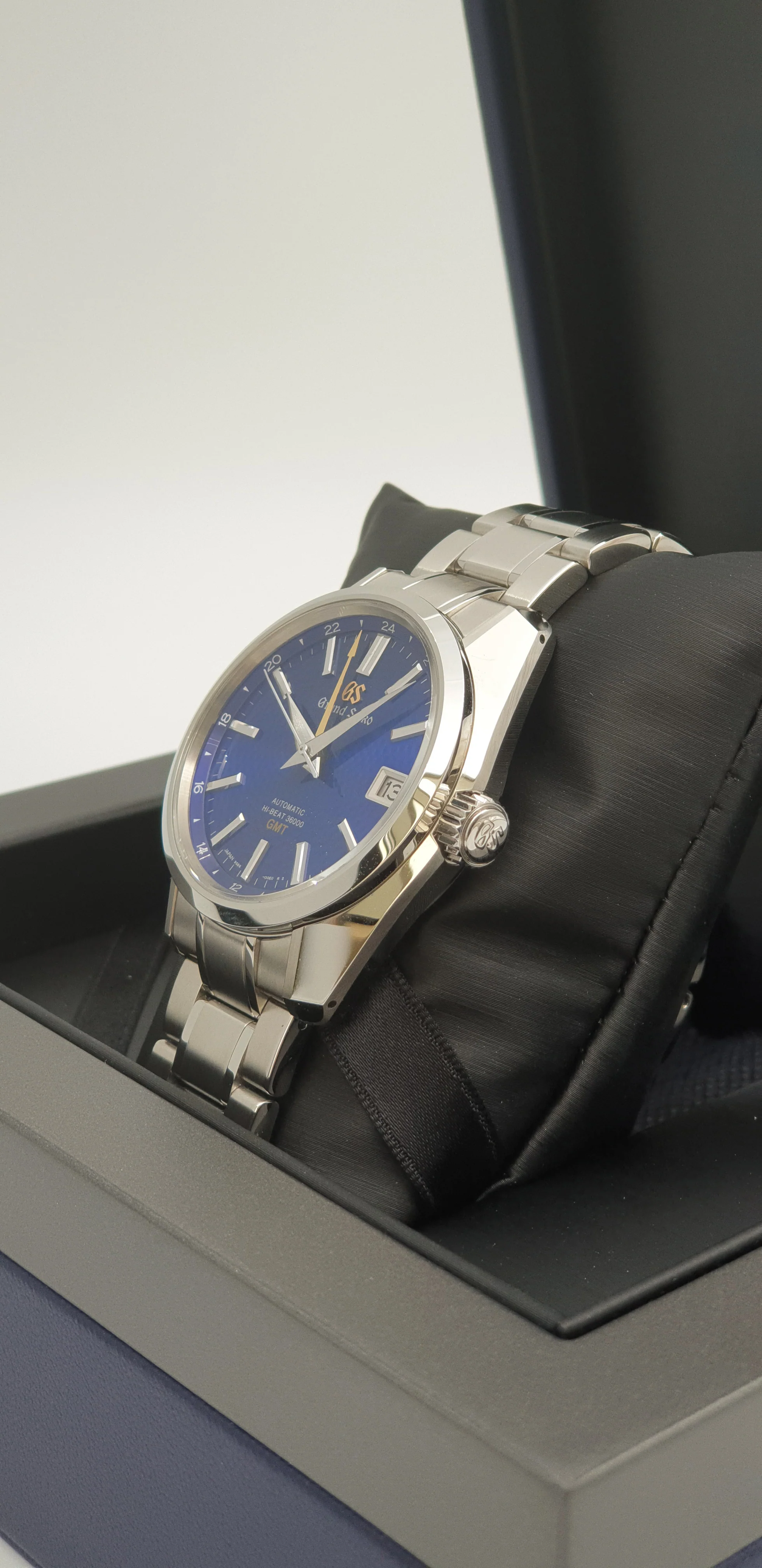 Grand Seiko Heritage SBGJ261G "Peacock" LE 2022 [Preowned] - Image 4