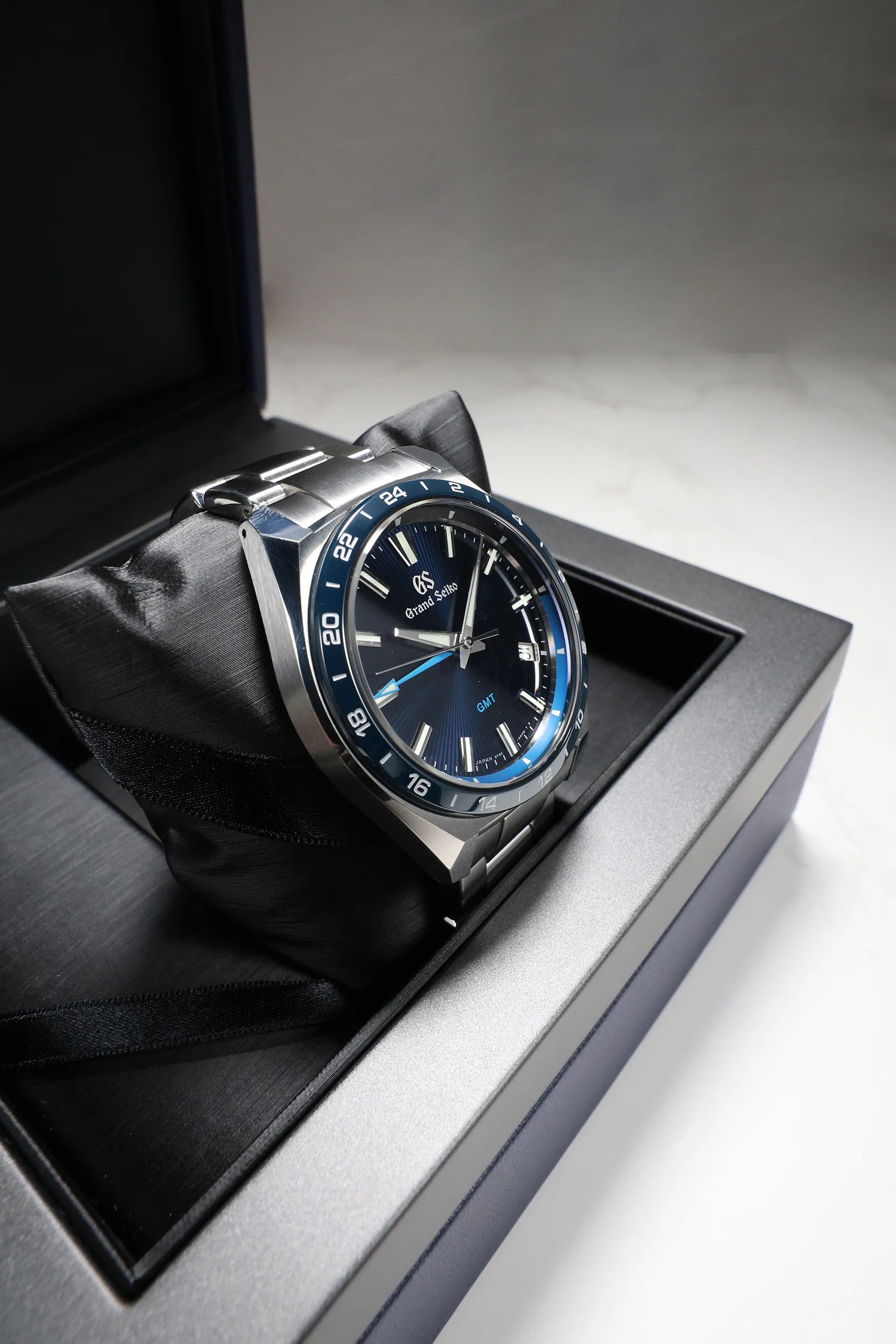 Grand Seiko Quartz Sport GMT SBGN021G 2023 [Preowned] - Image 10