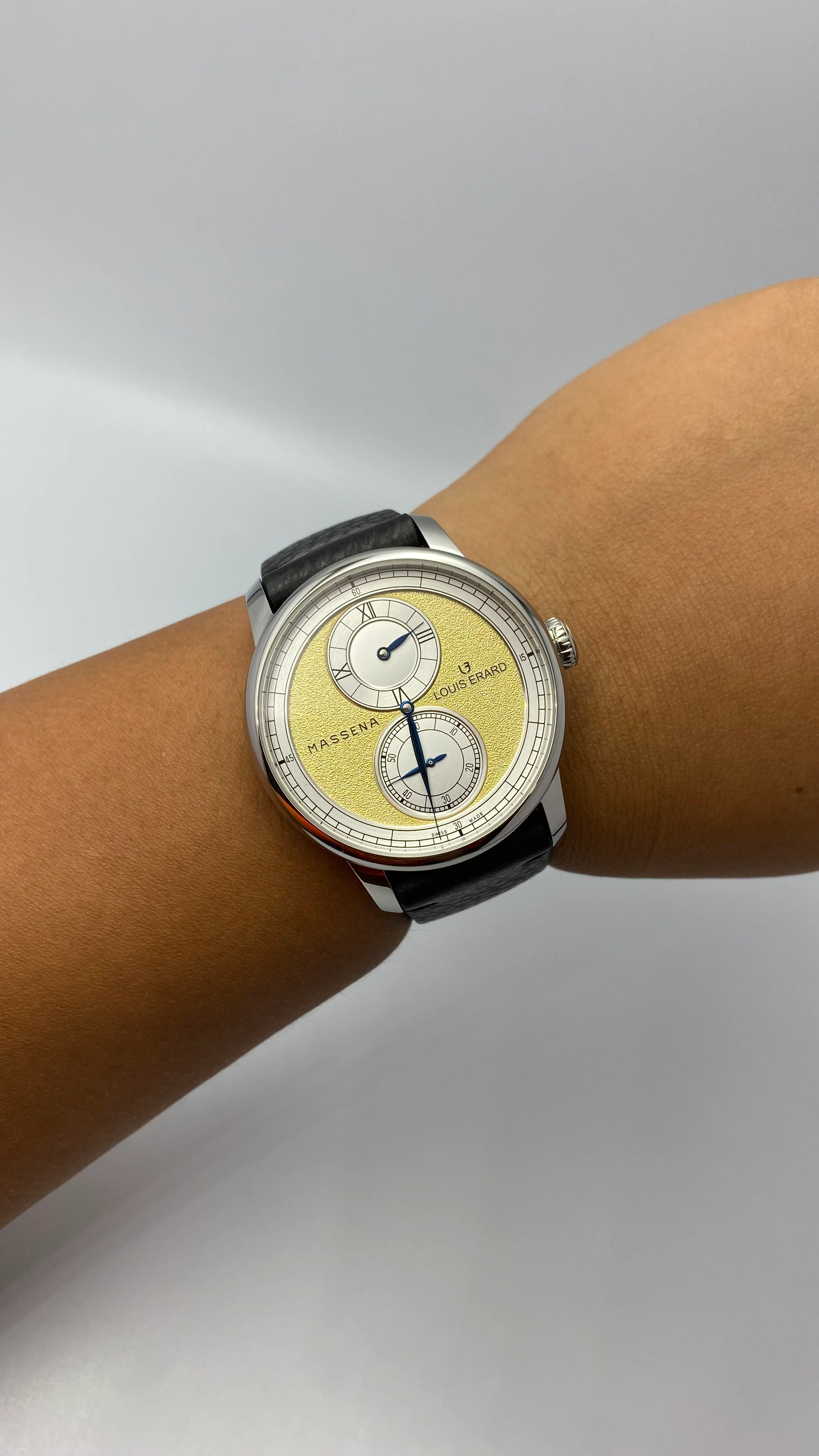 Louis Erard Le Régulateur x Massena LAB Gold 42mm - Image 6