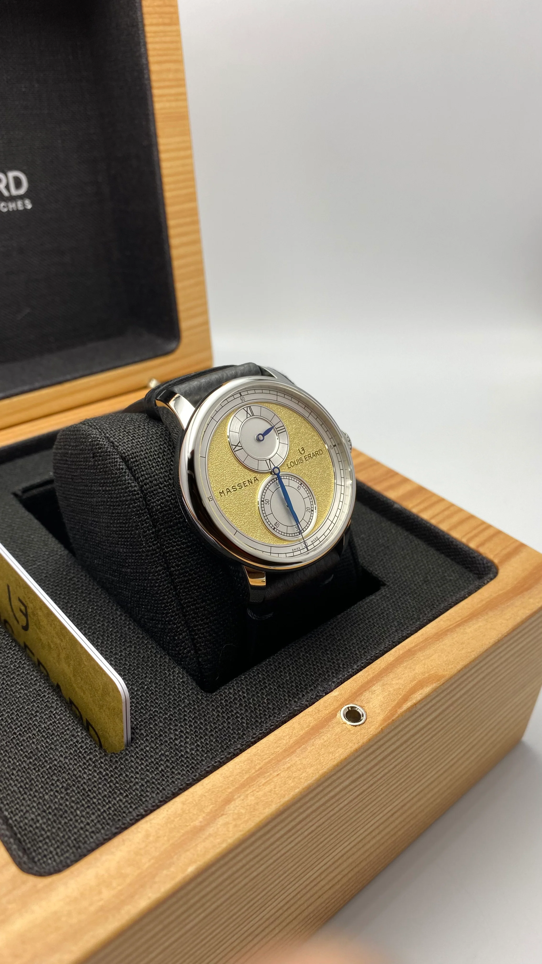 Louis Erard Le Régulateur x Massena LAB Gold 42mm - Image 8