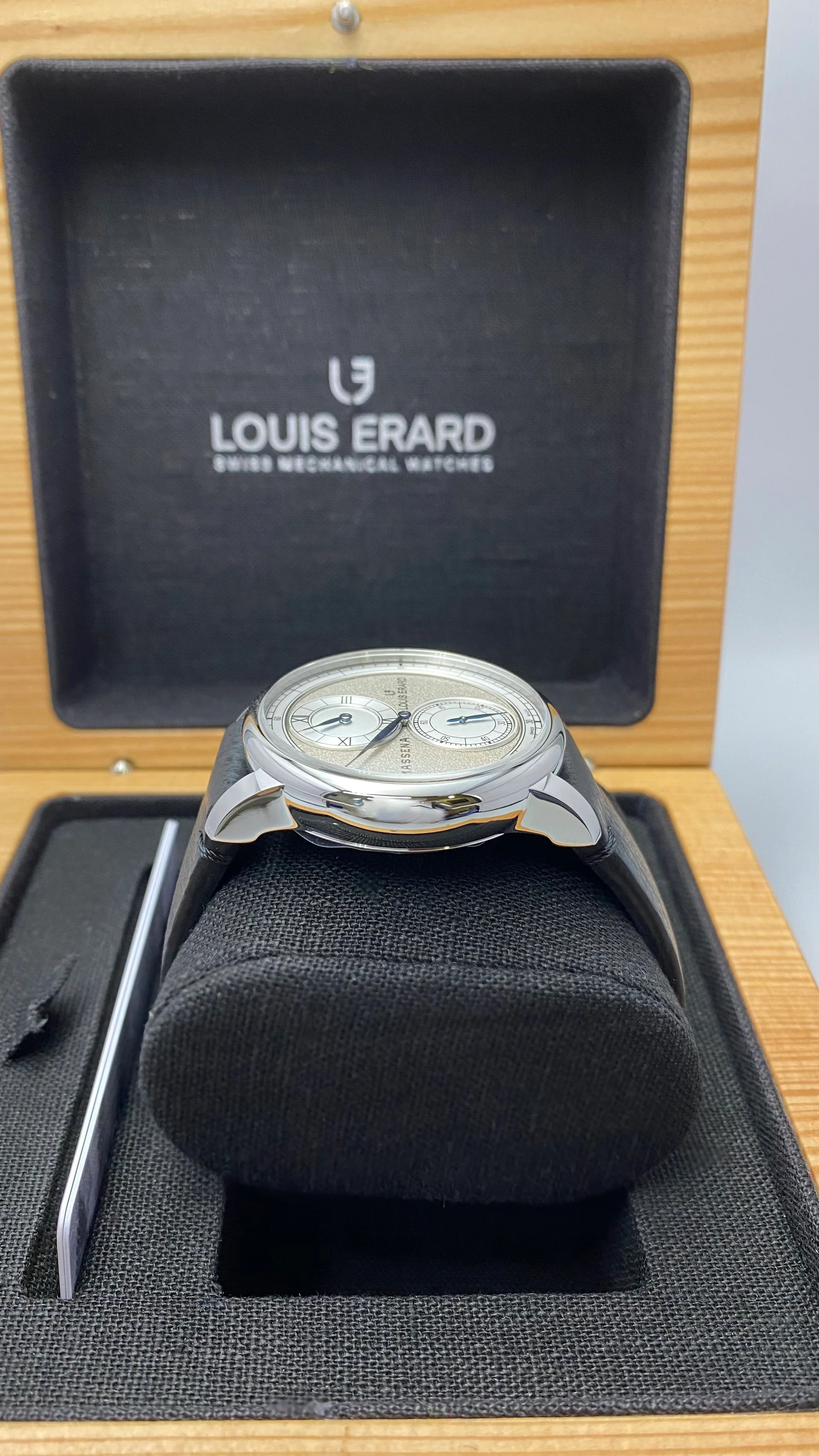 Louis Erard Le Régulateur x Massena LAB Silver 42mm - Image 12