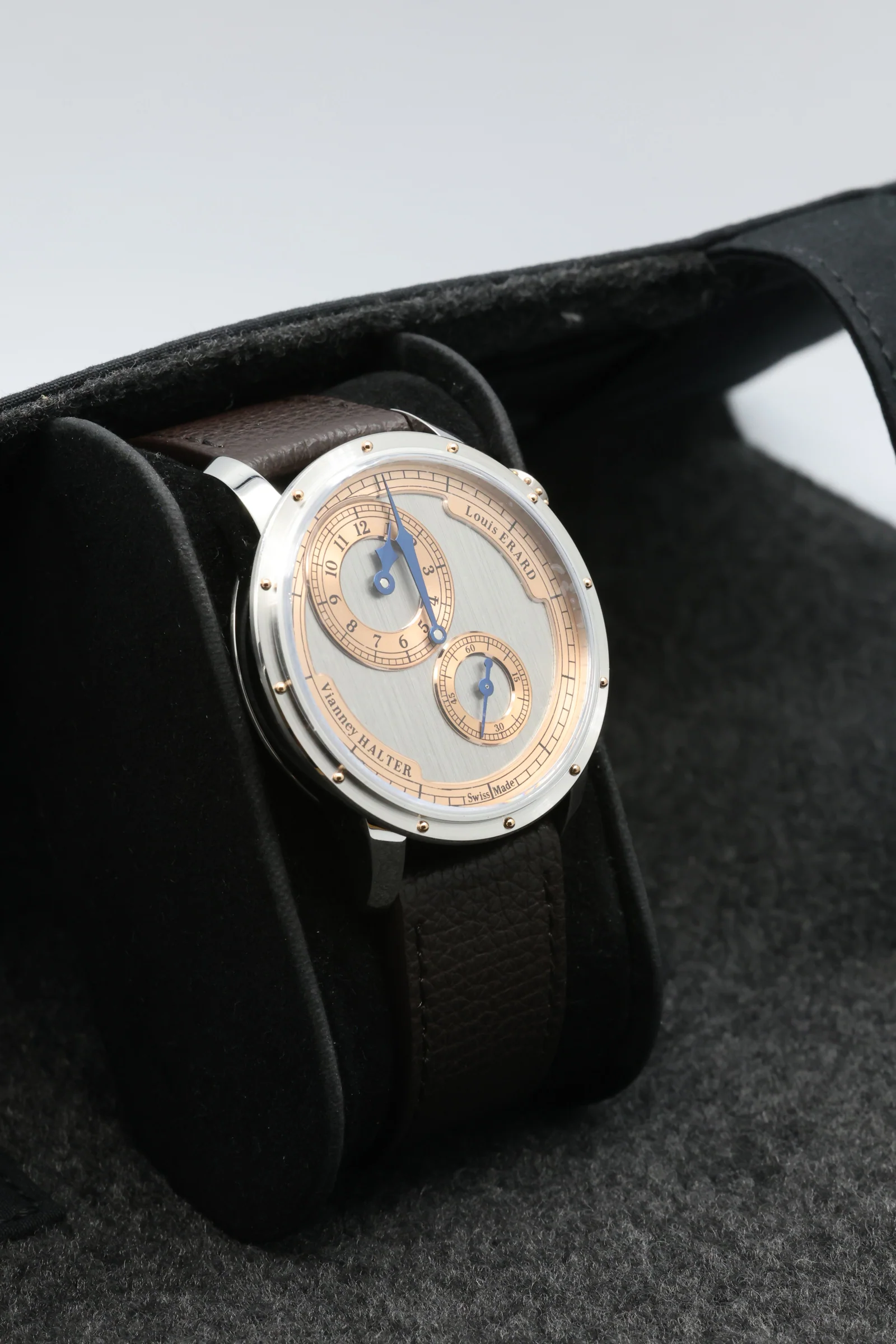 Louis Erard Le Régulateur x Vianney Halter II 43mm 85246AA02.BVA172 - Image 9