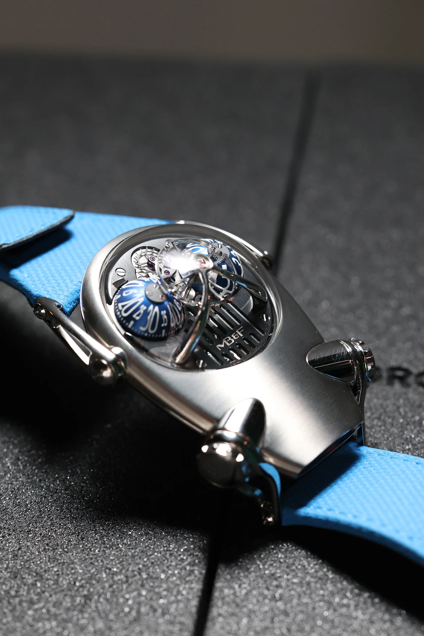 MB&F HM10 Bulldog Titanium 2024 [Preowned] - Image 16