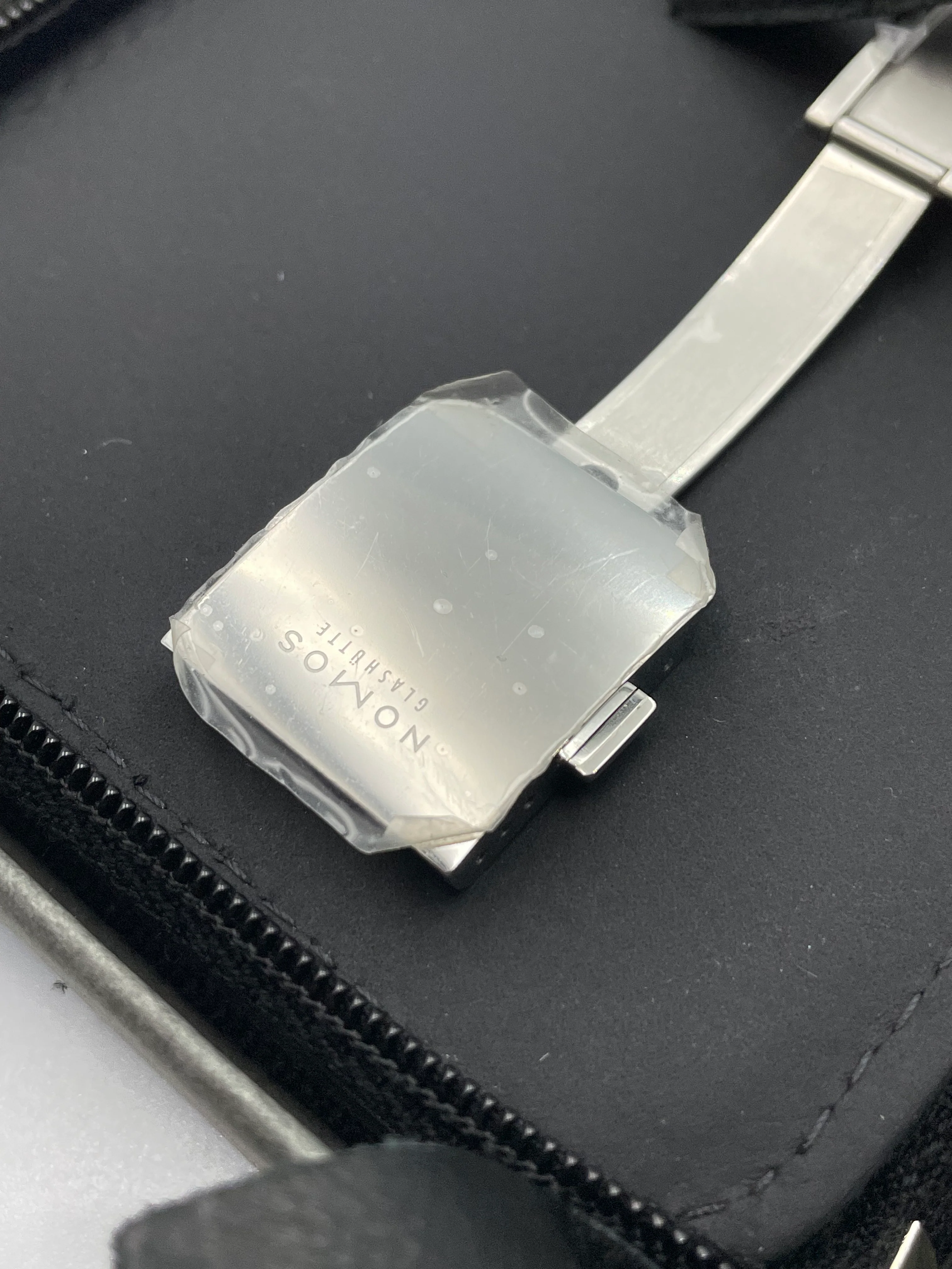 NOMOS Glashütte Club Automatic Date Signal Blue 41.5mm - Image 11
