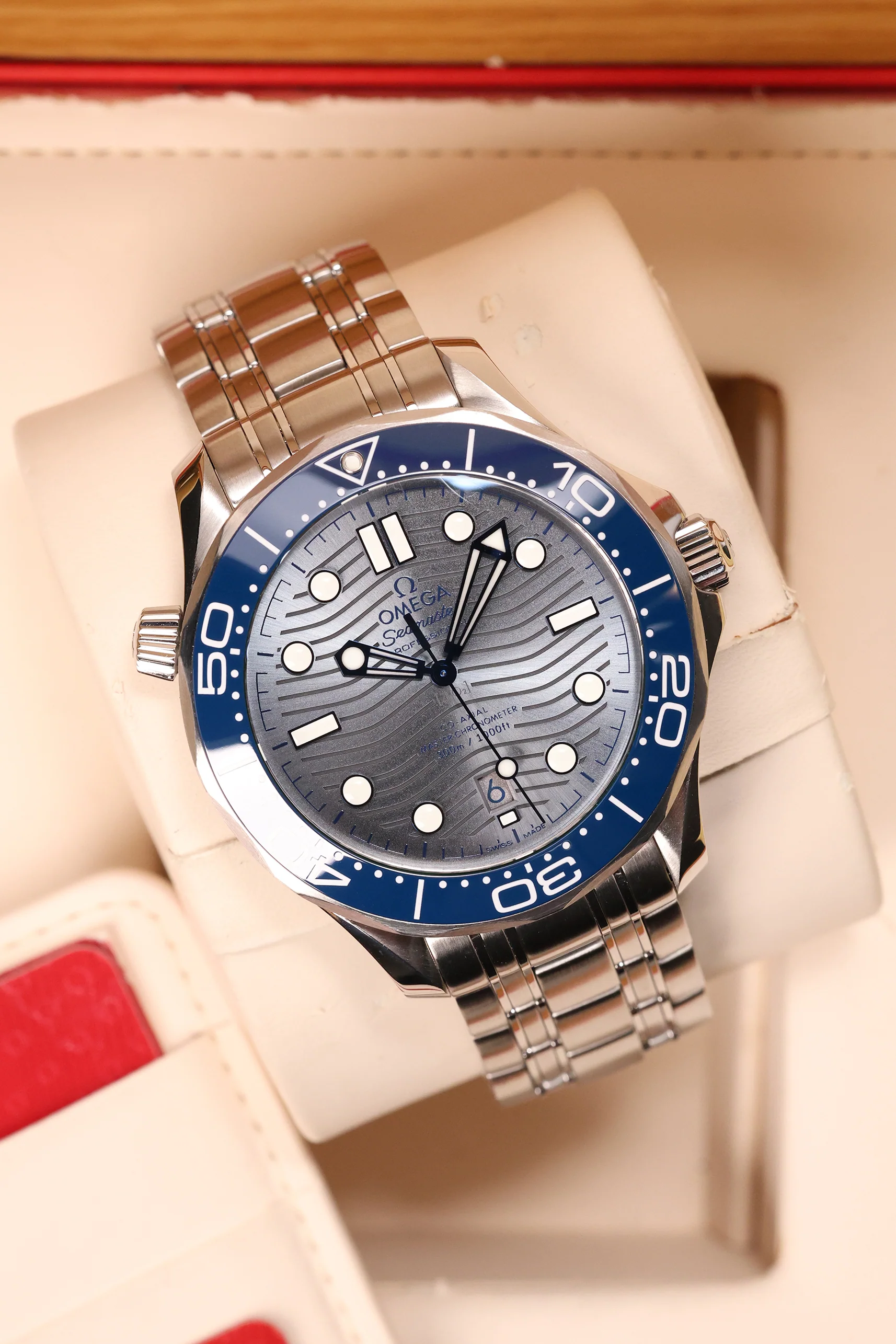 Omega Diver 300m Co-Axial Master Chronometer 42mm 2019 [Preowned] - Image 8