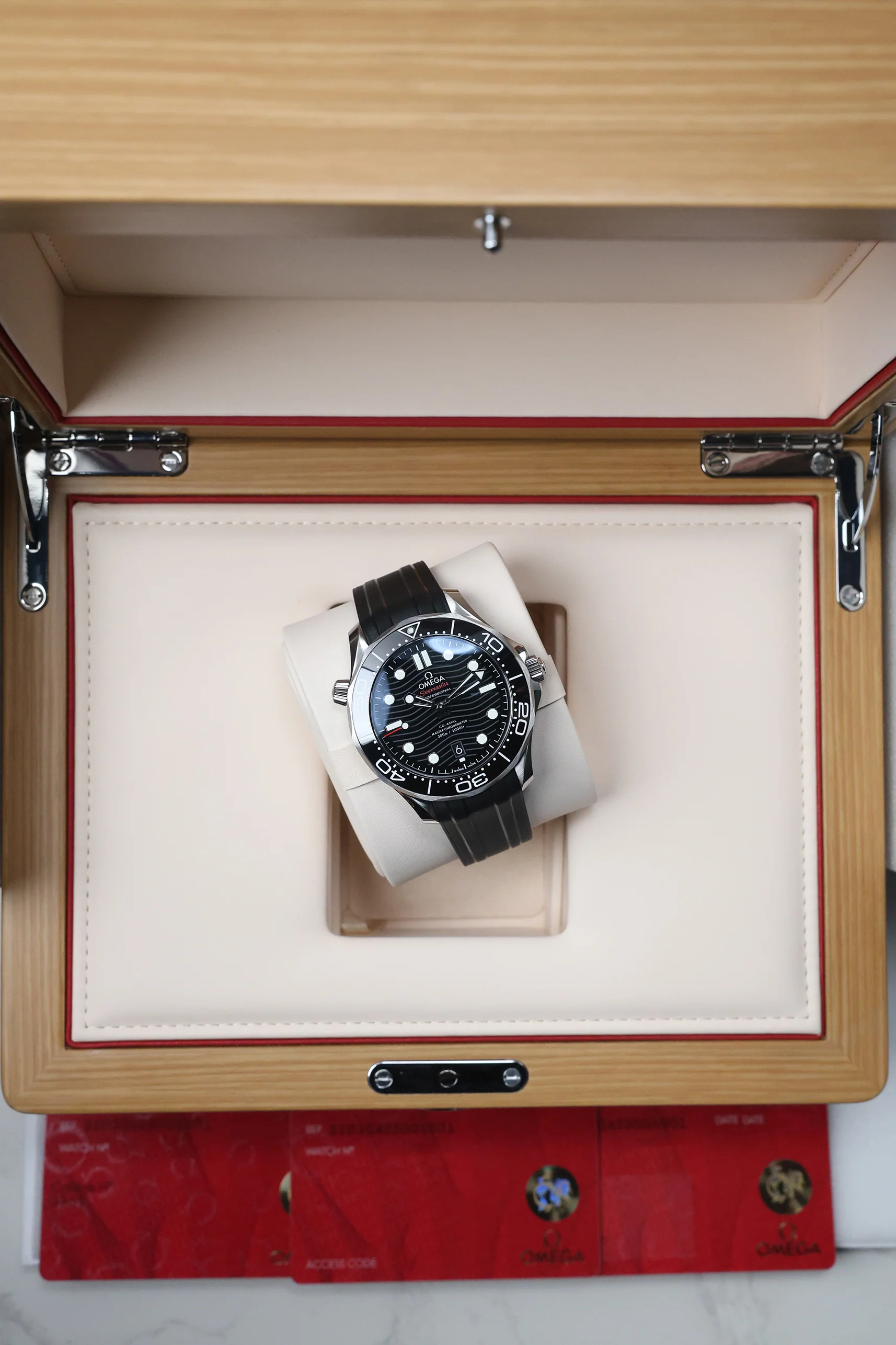 Omega Diver 300m Co-Axial Master Chronometer 42mm - Image 16