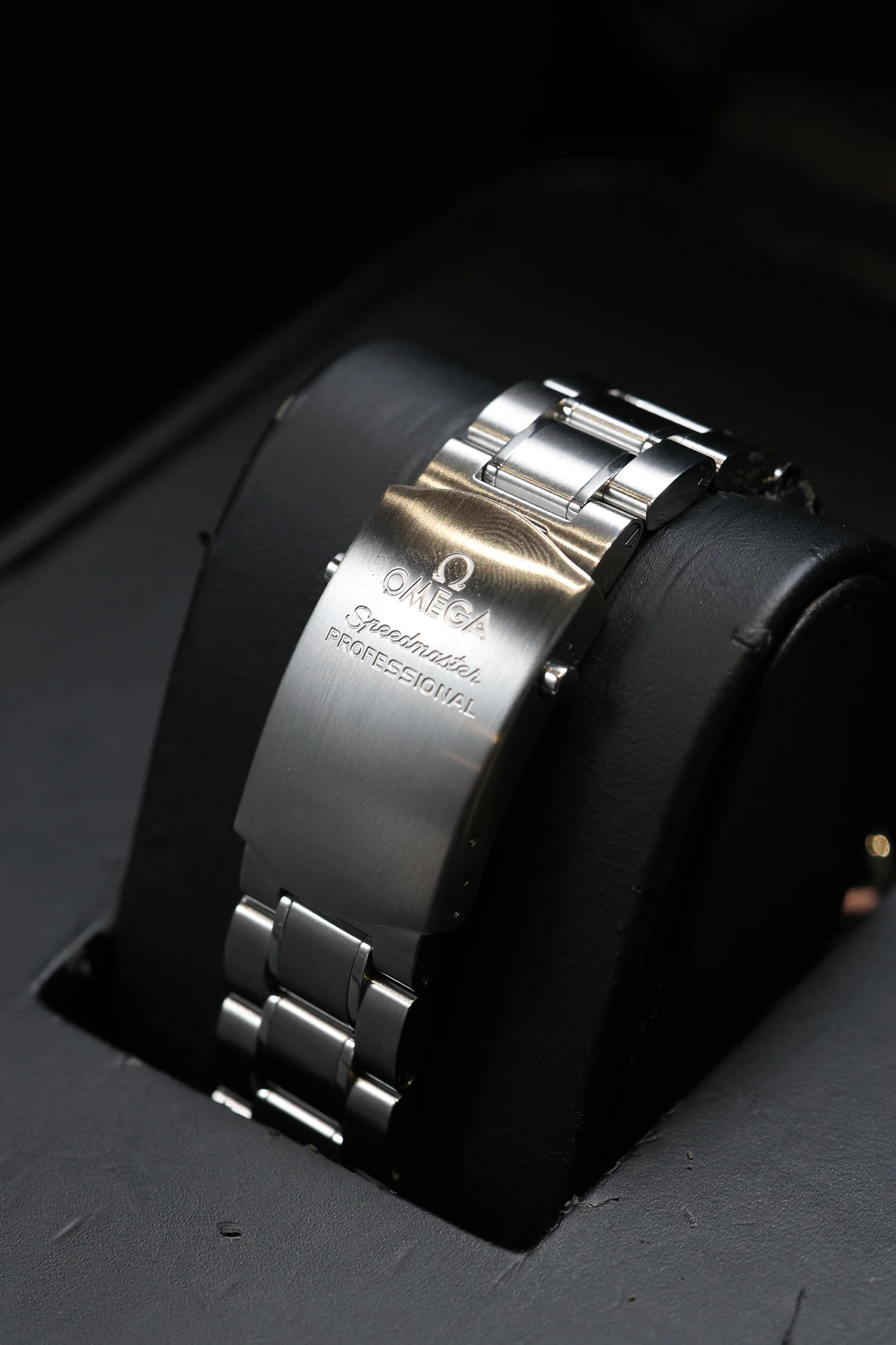Omega Speedmaster Moonwatch Apollo XVII 40th Anniversary 311.30.42.30.99.002 2016 [Preowned] - Image 20