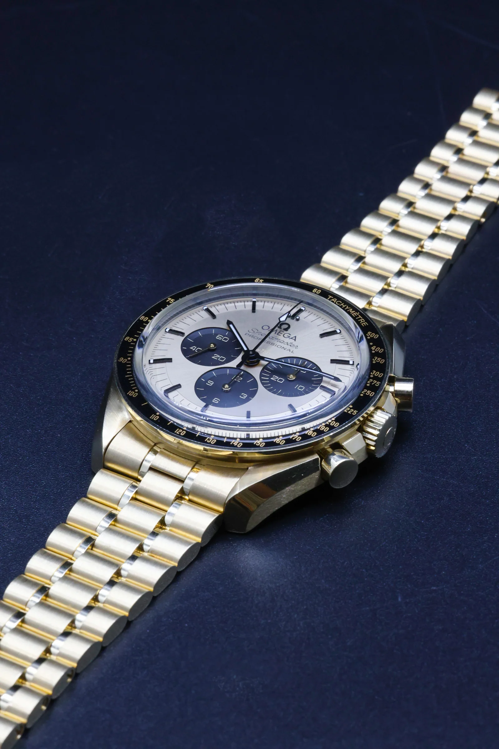 Omega Speedmaster Moonwatch Moonshine Gold 310.60.42.50.99.002 2023 [Preowned] - Image 12