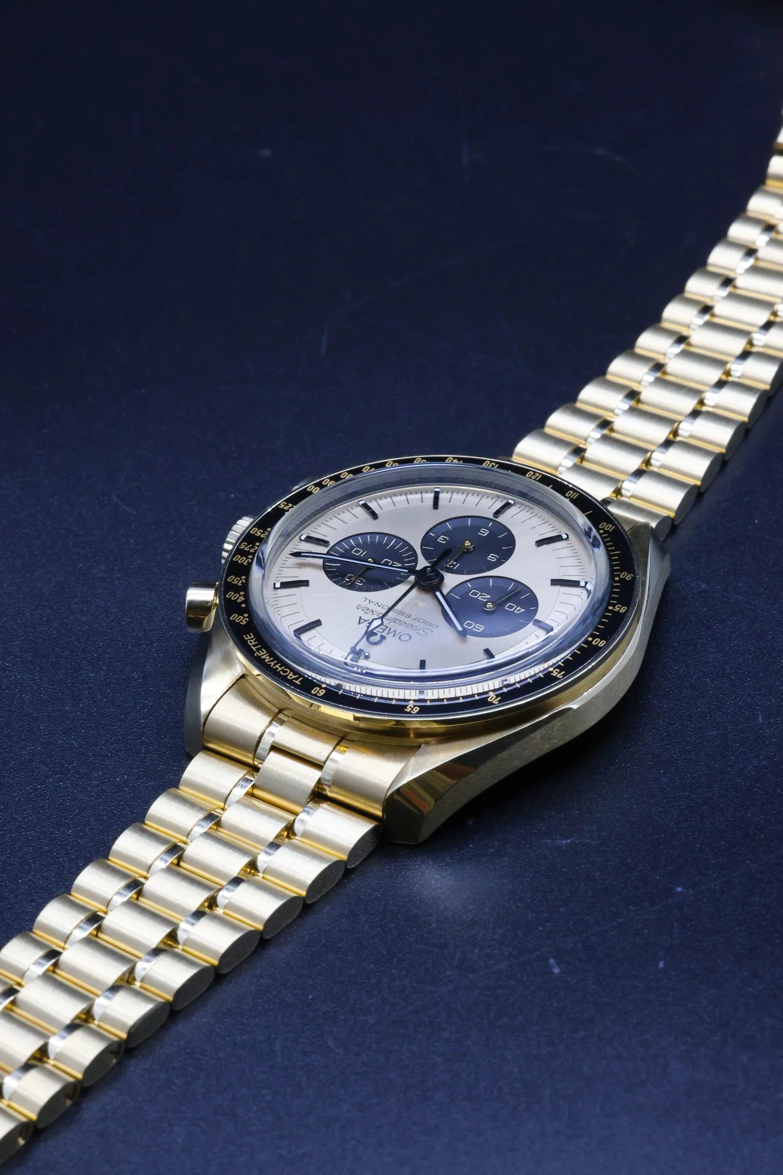 Omega Speedmaster Moonwatch Moonshine Gold 310.60.42.50.99.002 2023 [Preowned] - Image 9