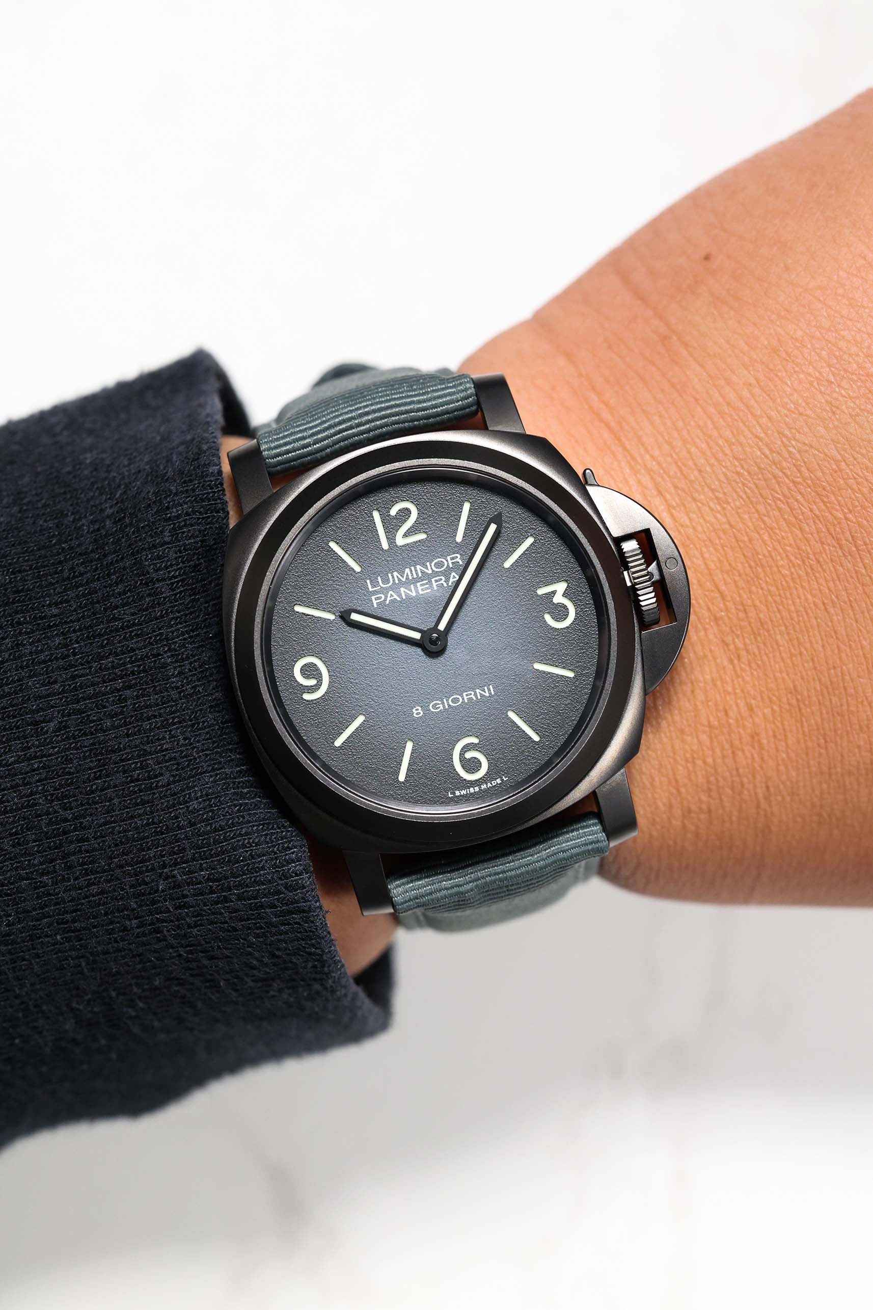 Panerai Luminor Base DLC Geneva Boutique LE 44mm PAM02121 2022 [Preowned] - Image 6