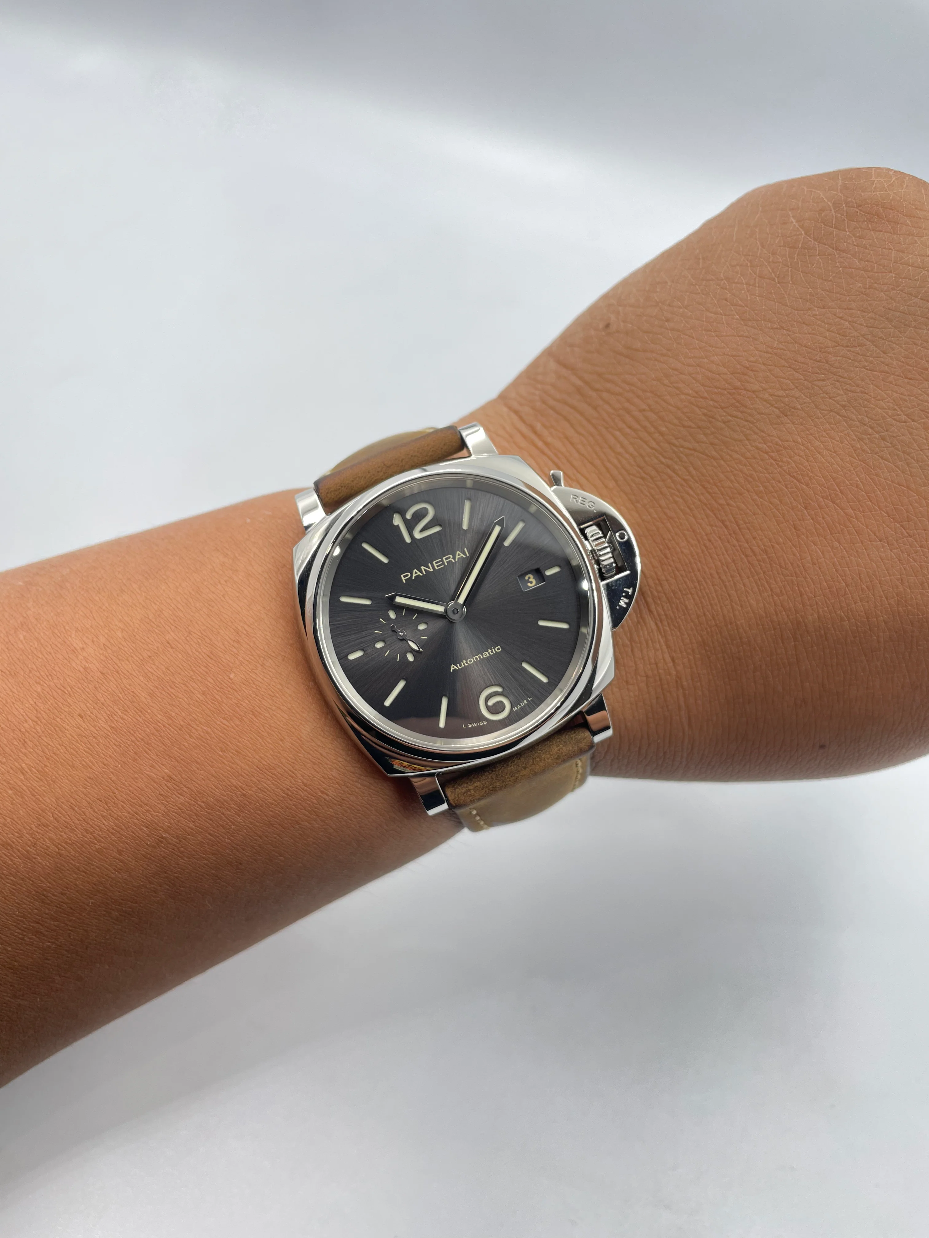 Panerai Luminor Due 42mm 3 Days PAM00904 2021 [Preowned] - Image 2
