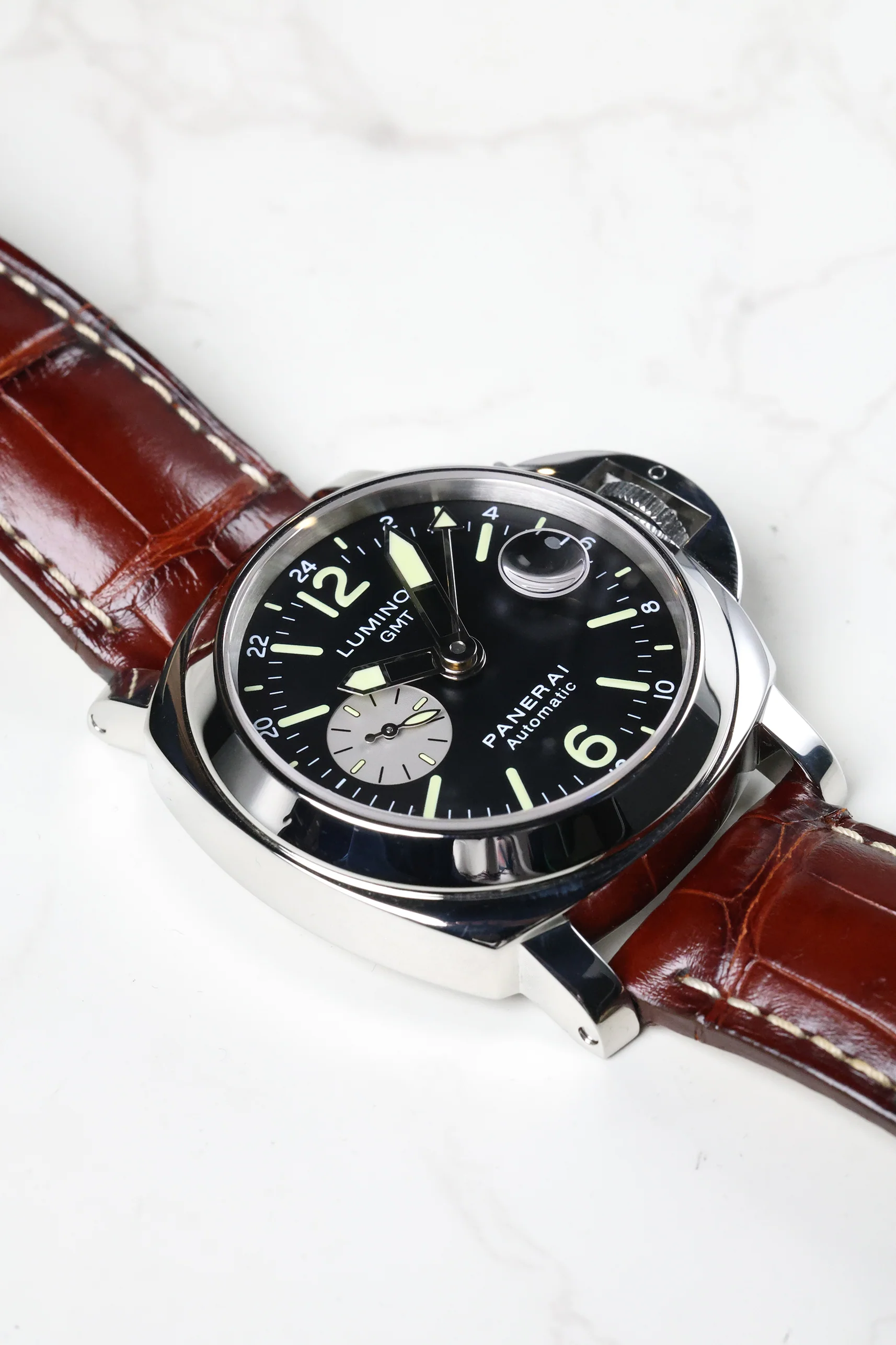 Panerai Luminor GMT Automatic PAM00088 44mm 2015 [Preowned] - Image 11