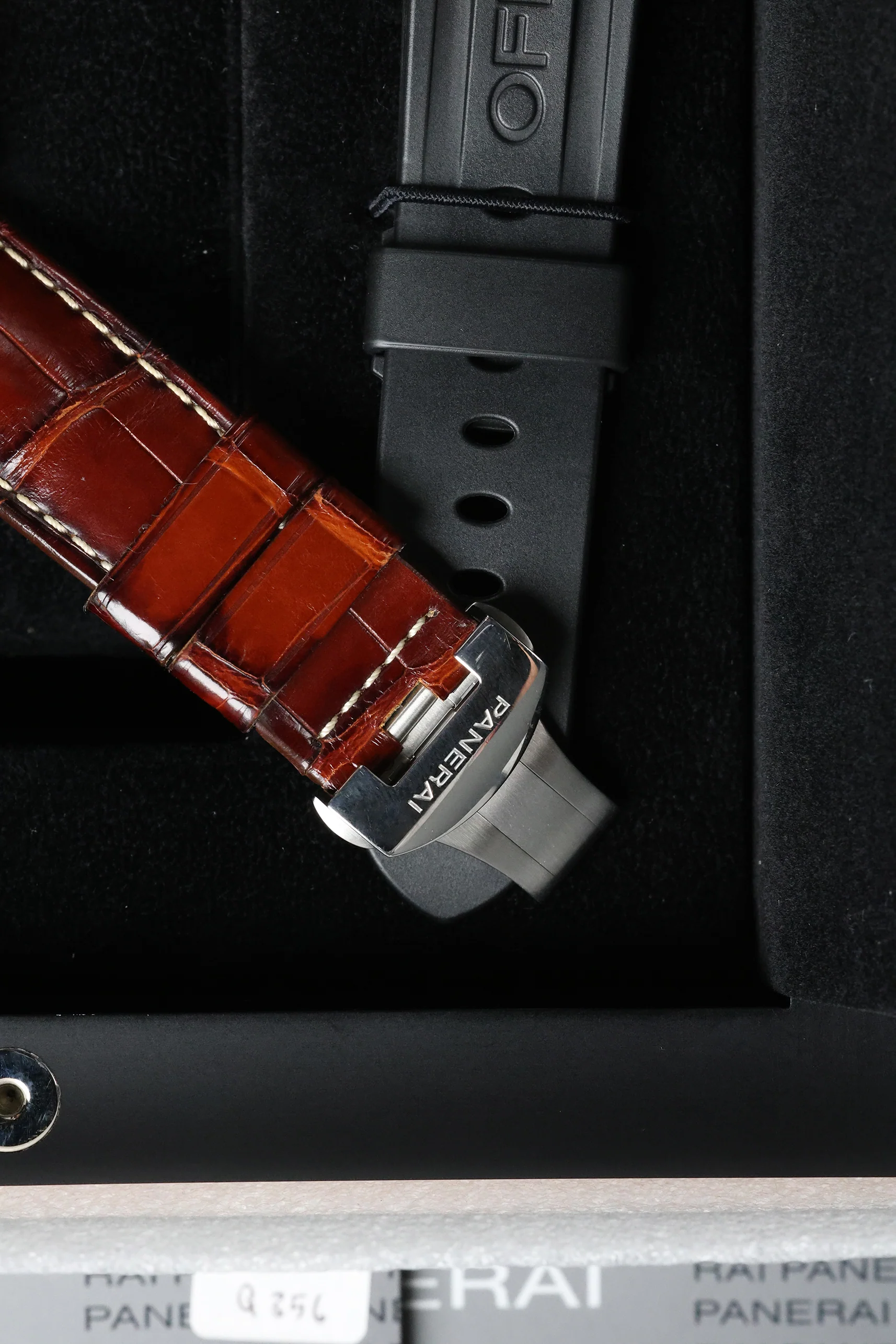 Panerai Luminor GMT Automatic PAM00088 44mm 2015 [Preowned] - Image 18