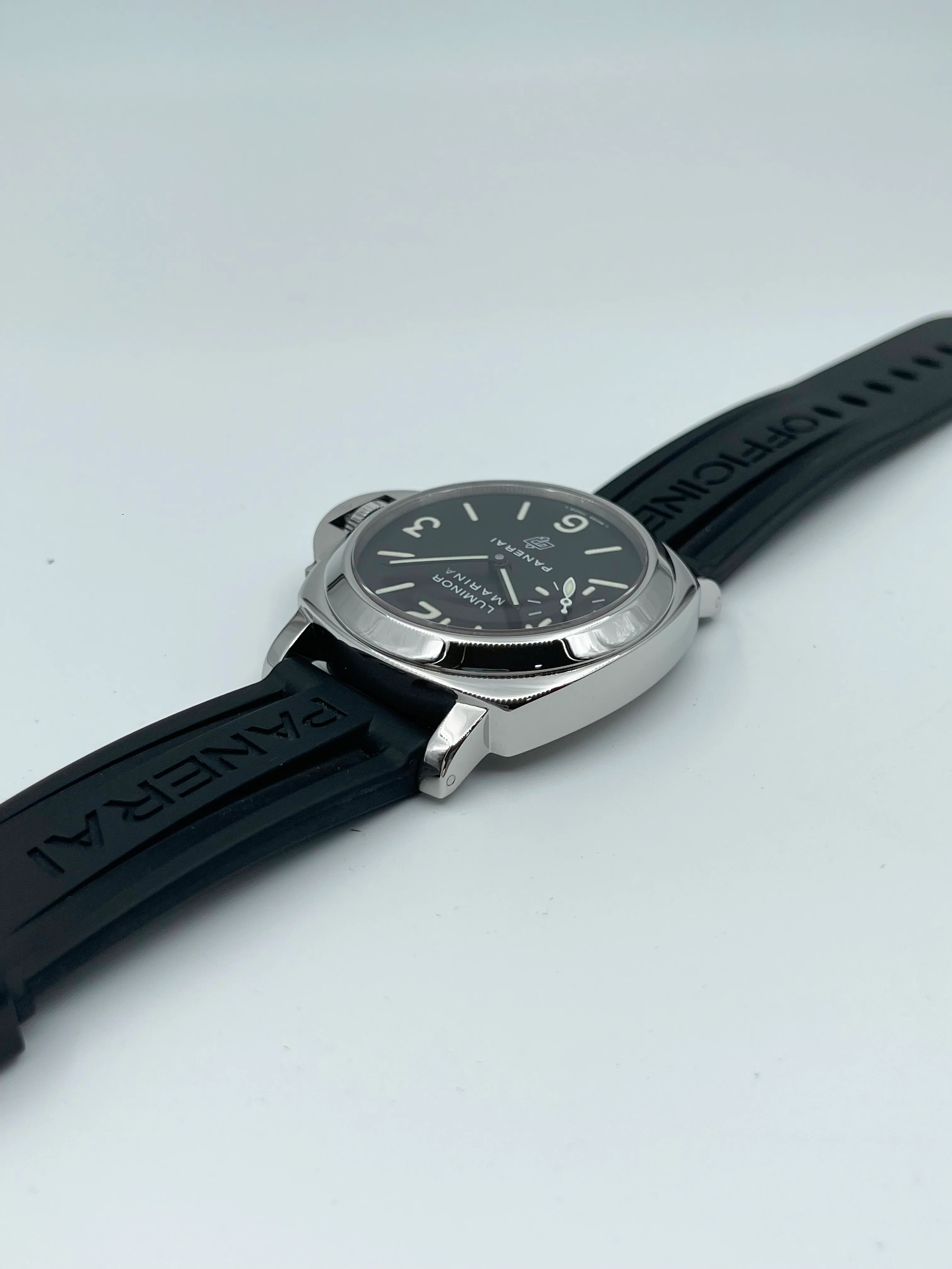Panerai Luminor Marina Logo 44mm PAM00005 2011 [Preowned] - Image 9