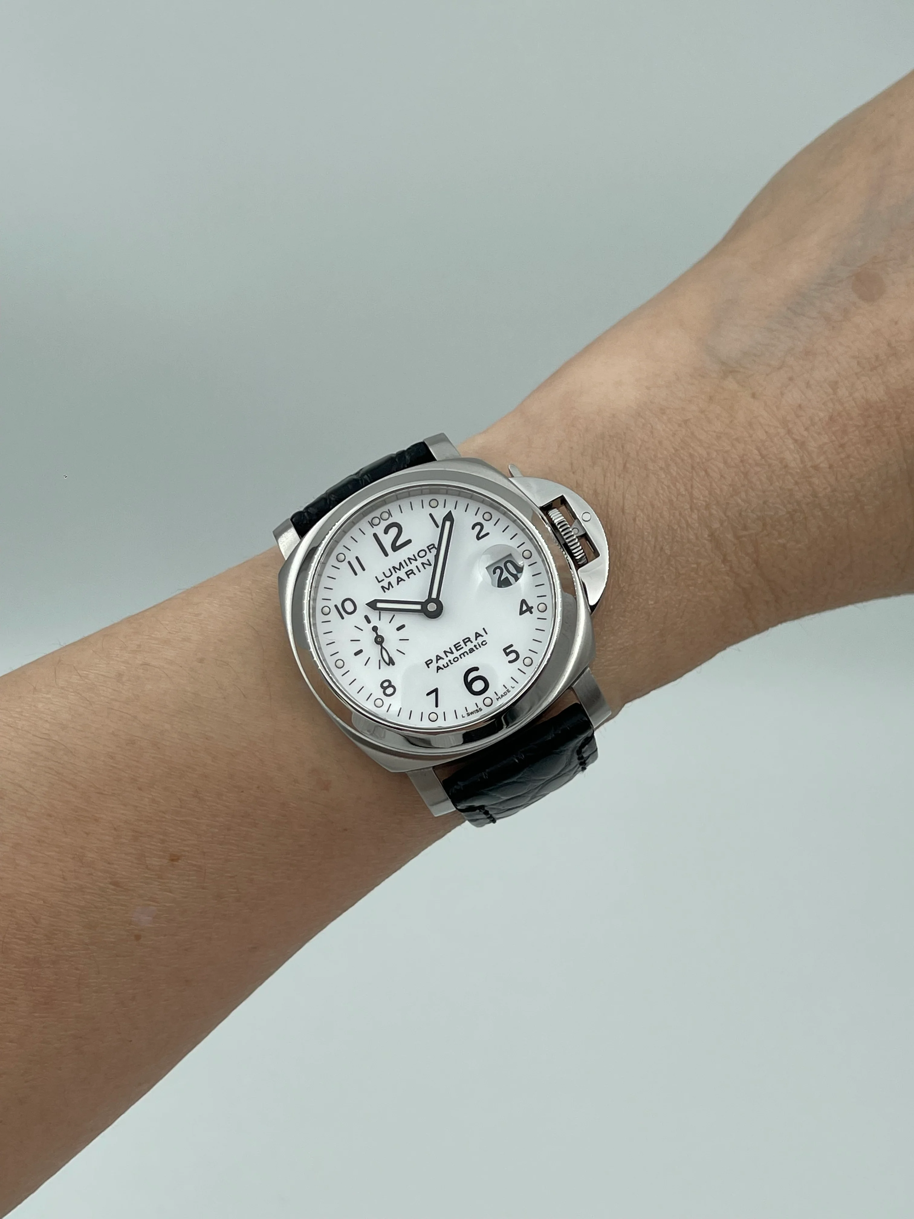 Panerai Luminor Marina White 40mm PAM00049 2011 [Preowned] - Image 2