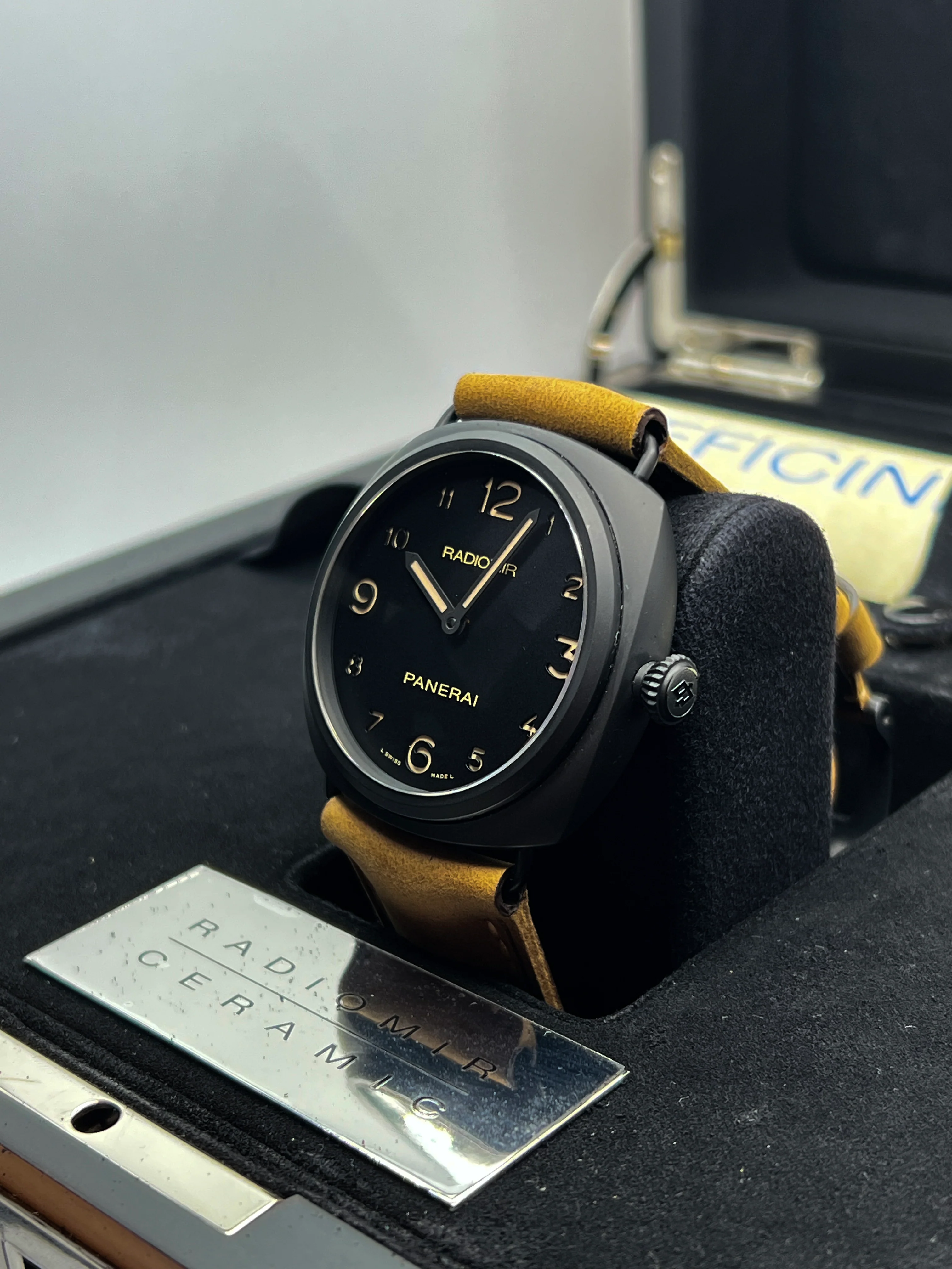 Panerai Radiomir Black Seal Ceramica Istanbul 44mm PAM00613 2016 [Preowned] - Image 9