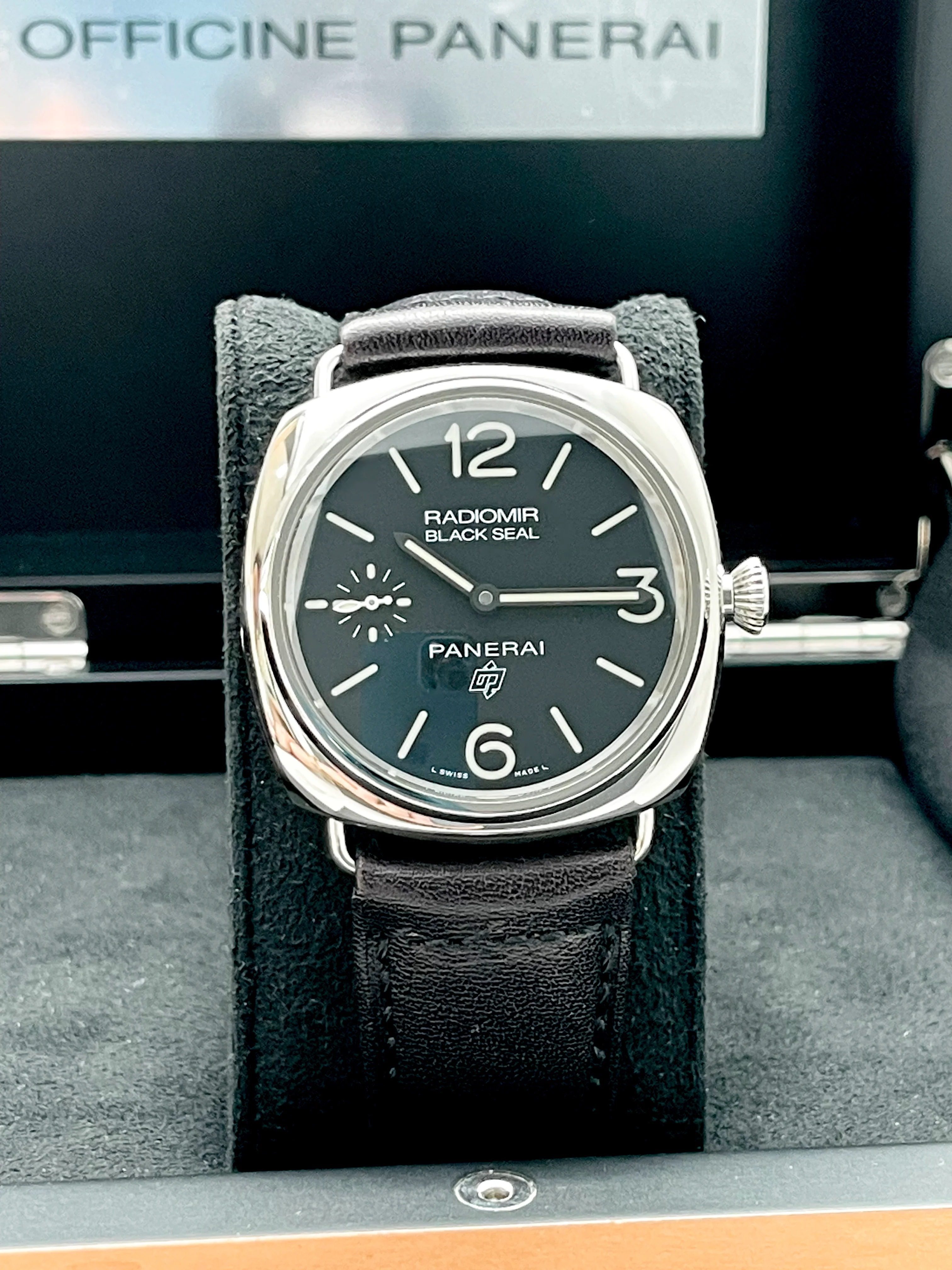 Panerai Radiomir Black Seal Logo 45mm PAM00754 2019 [Preowned] - Image 4