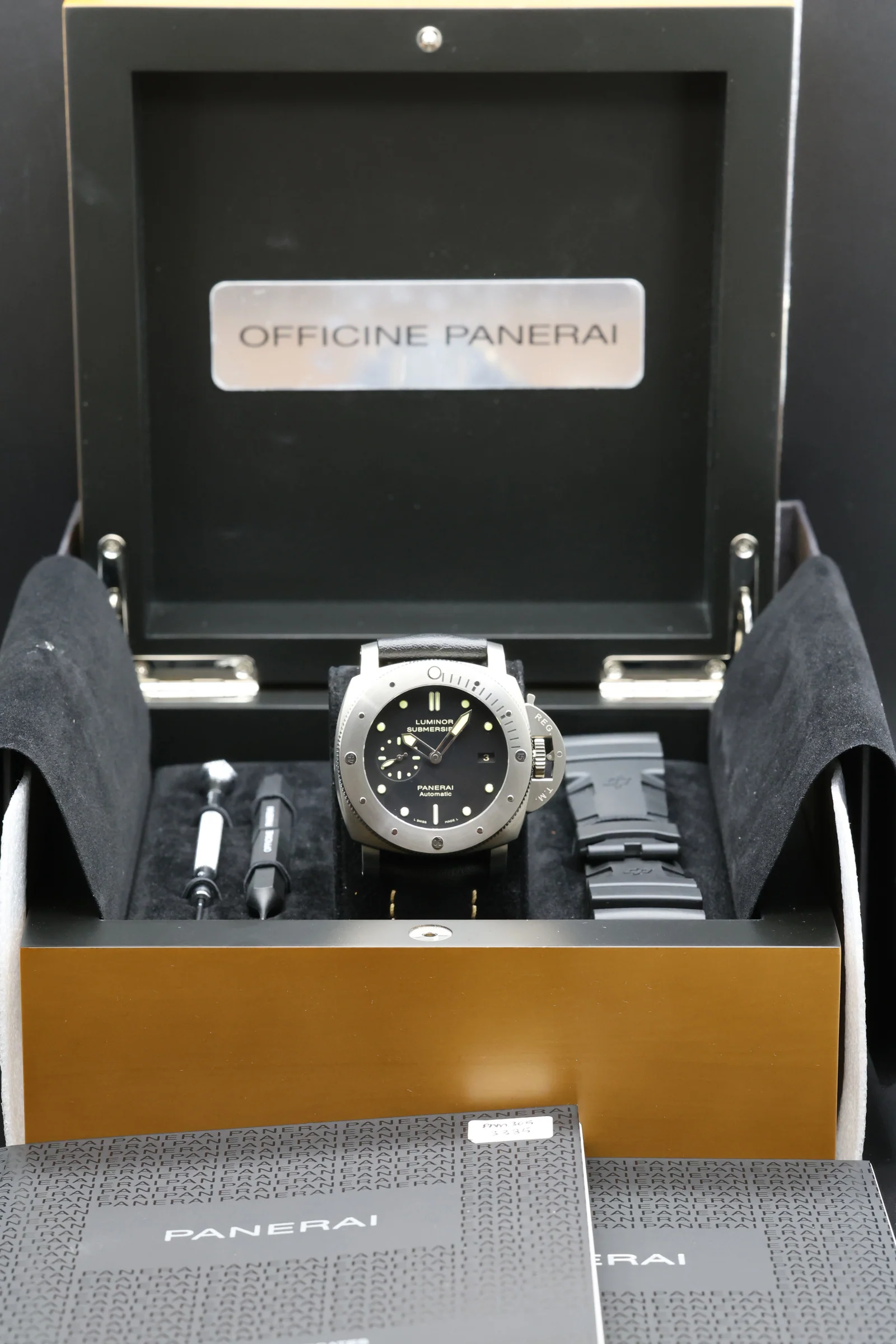 Panerai Submersible 1950 3 Days Auto PAM00305 2016 [Preowned] - Image 15