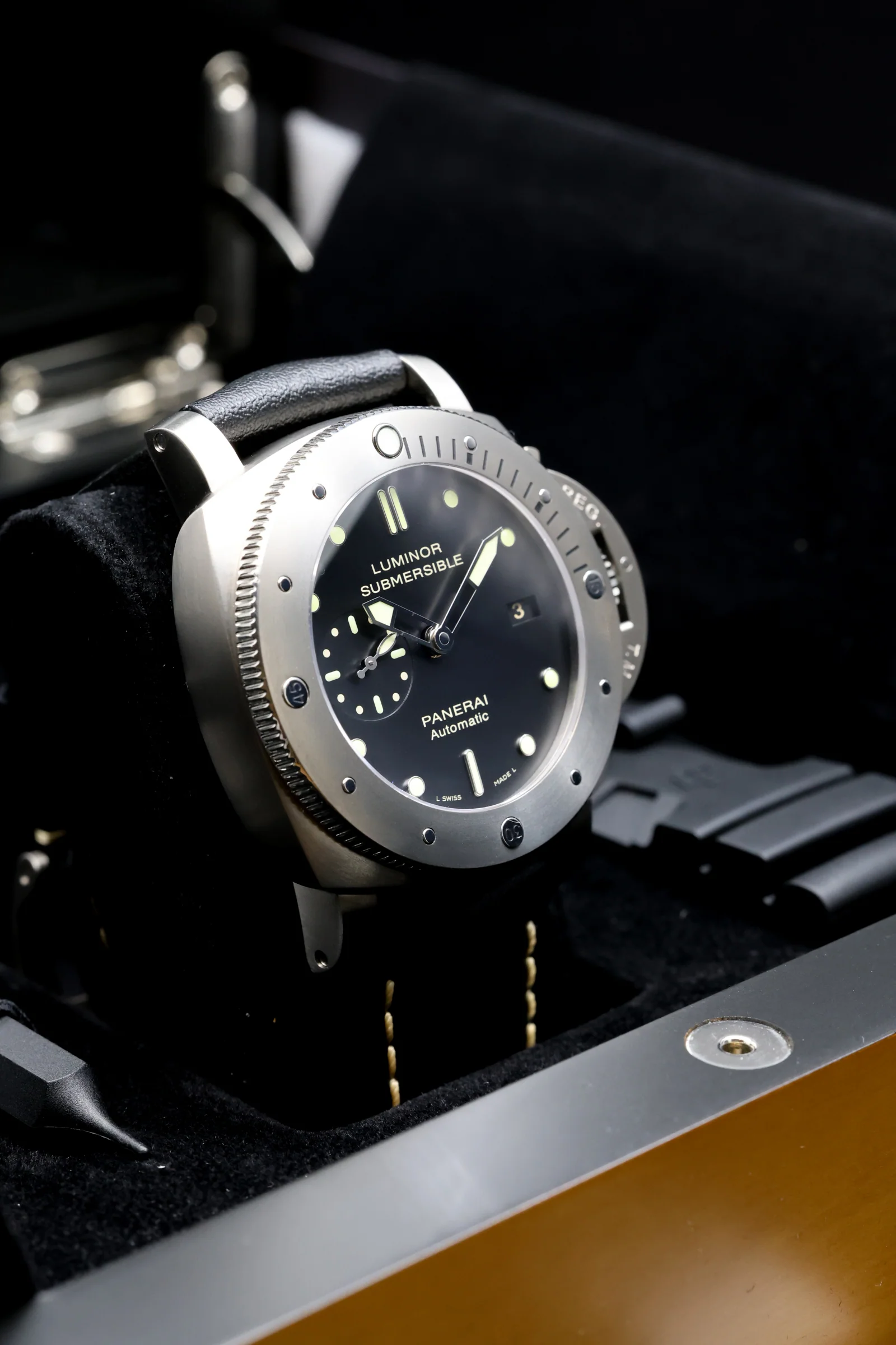 Panerai Submersible 1950 3 Days Auto PAM00305 2016 [Preowned] - Image 5