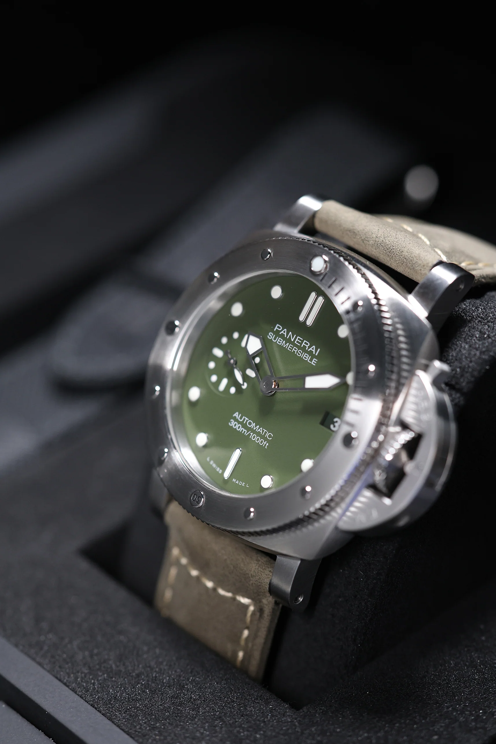 Panerai Submersible Verde Militare LE 42mm PAM01055 2020 [Preowned] - Image 8