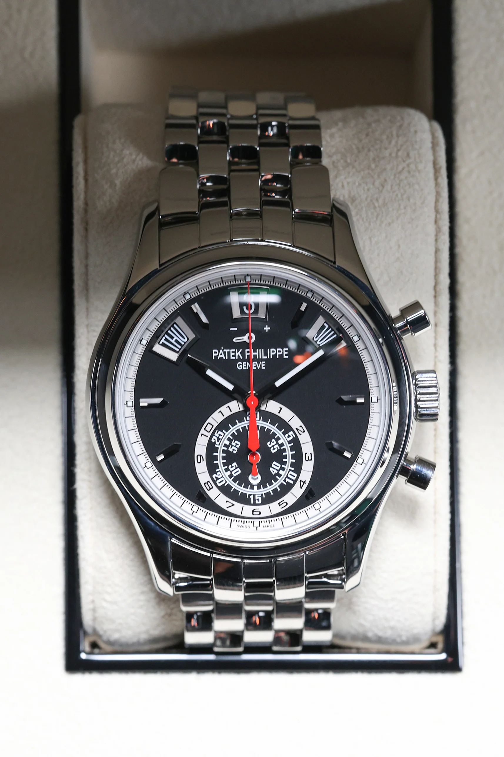 Patek Philippe Annual Calendar Chronograph Steel Black 5960/1A-010 2018 [Preowned] - Image 8