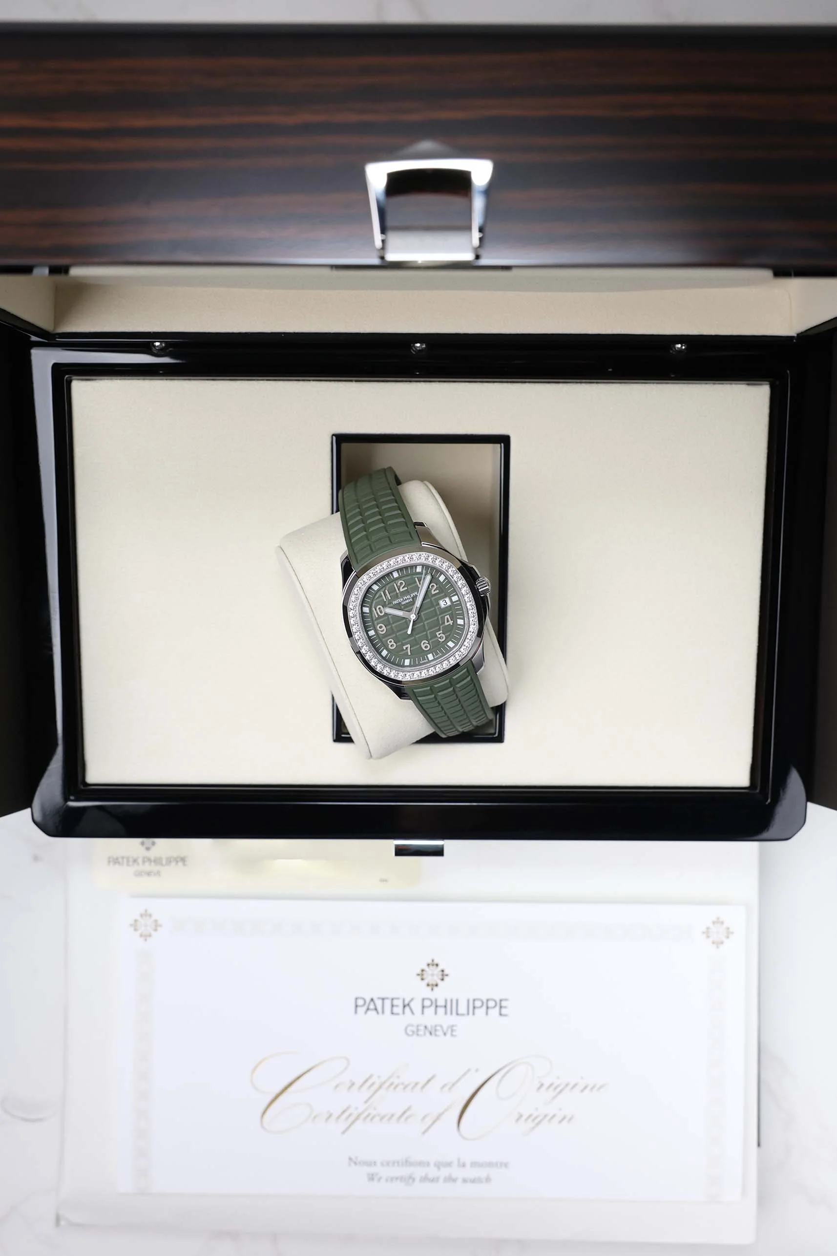Patek Philippe Aquanaut Green Luce Diamond Set 5267/200A-011 - Image 14