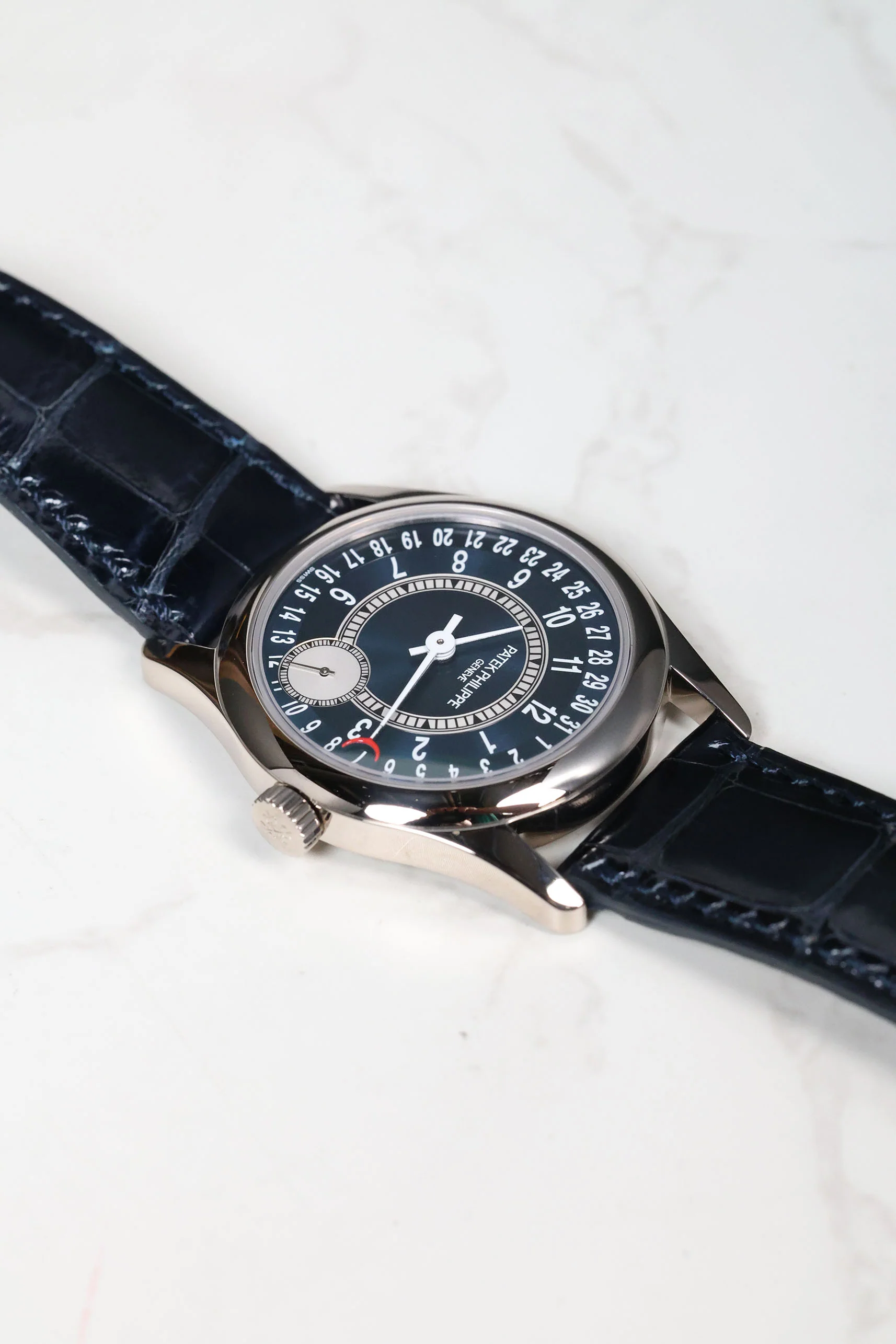 Patek Philippe Calatrava 37mm 6000G-012 2017 [Preowned] - Image 14