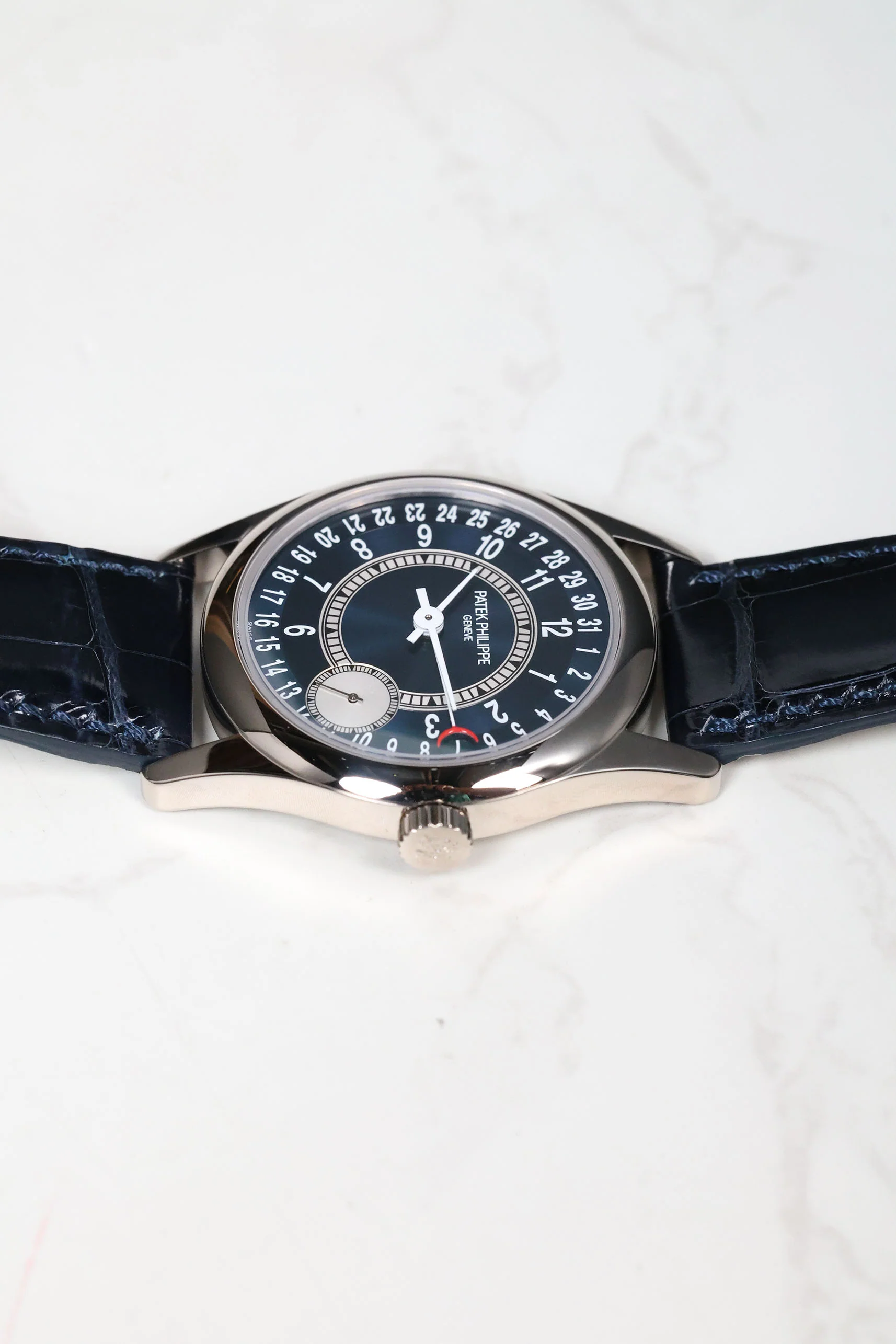 Patek Philippe Calatrava 37mm 6000G-012 2017 [Preowned] - Image 15