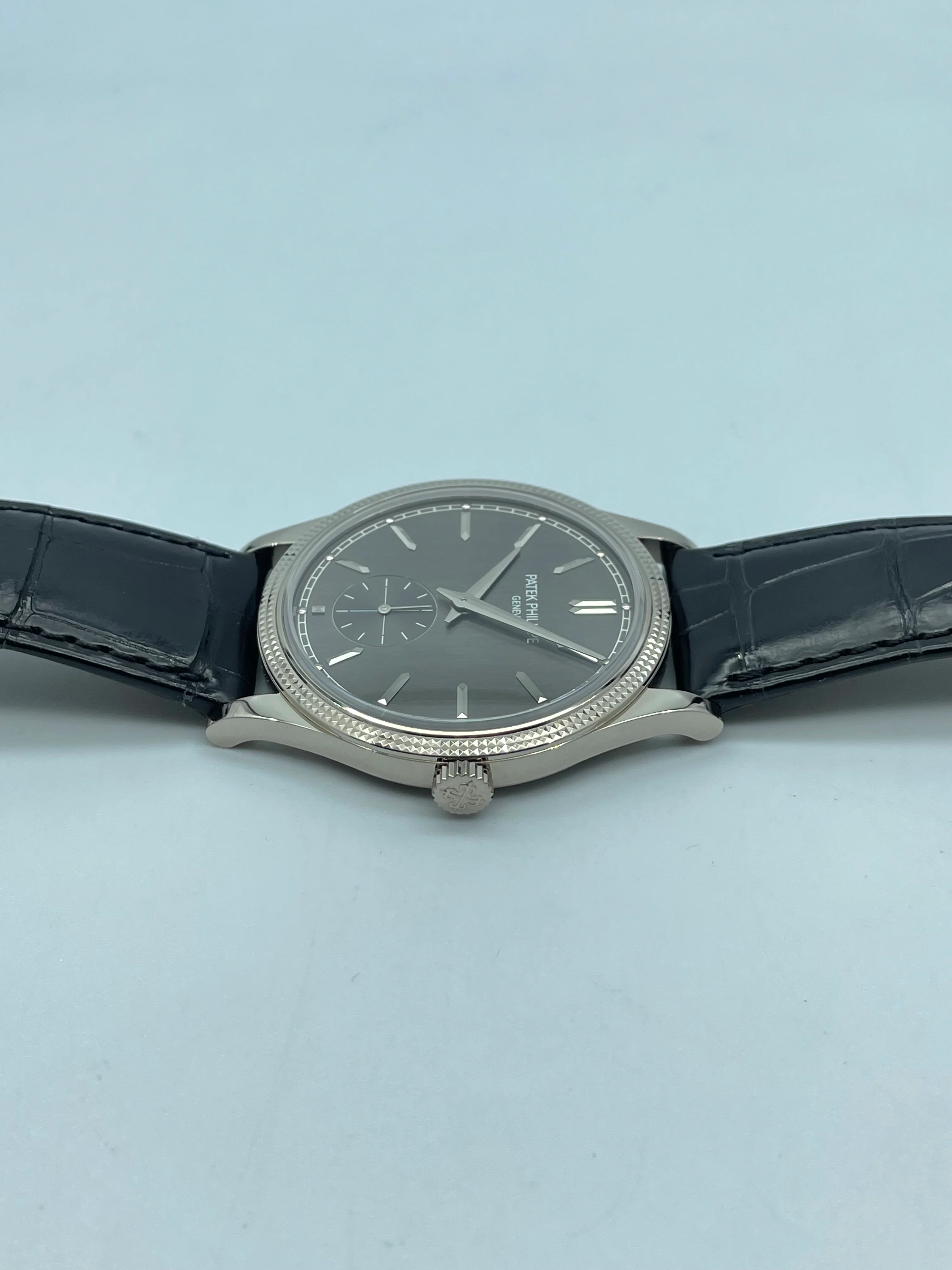 Patek Philippe Calatrava 39mm 6119G-001 2023 [Preowned] - Image 11