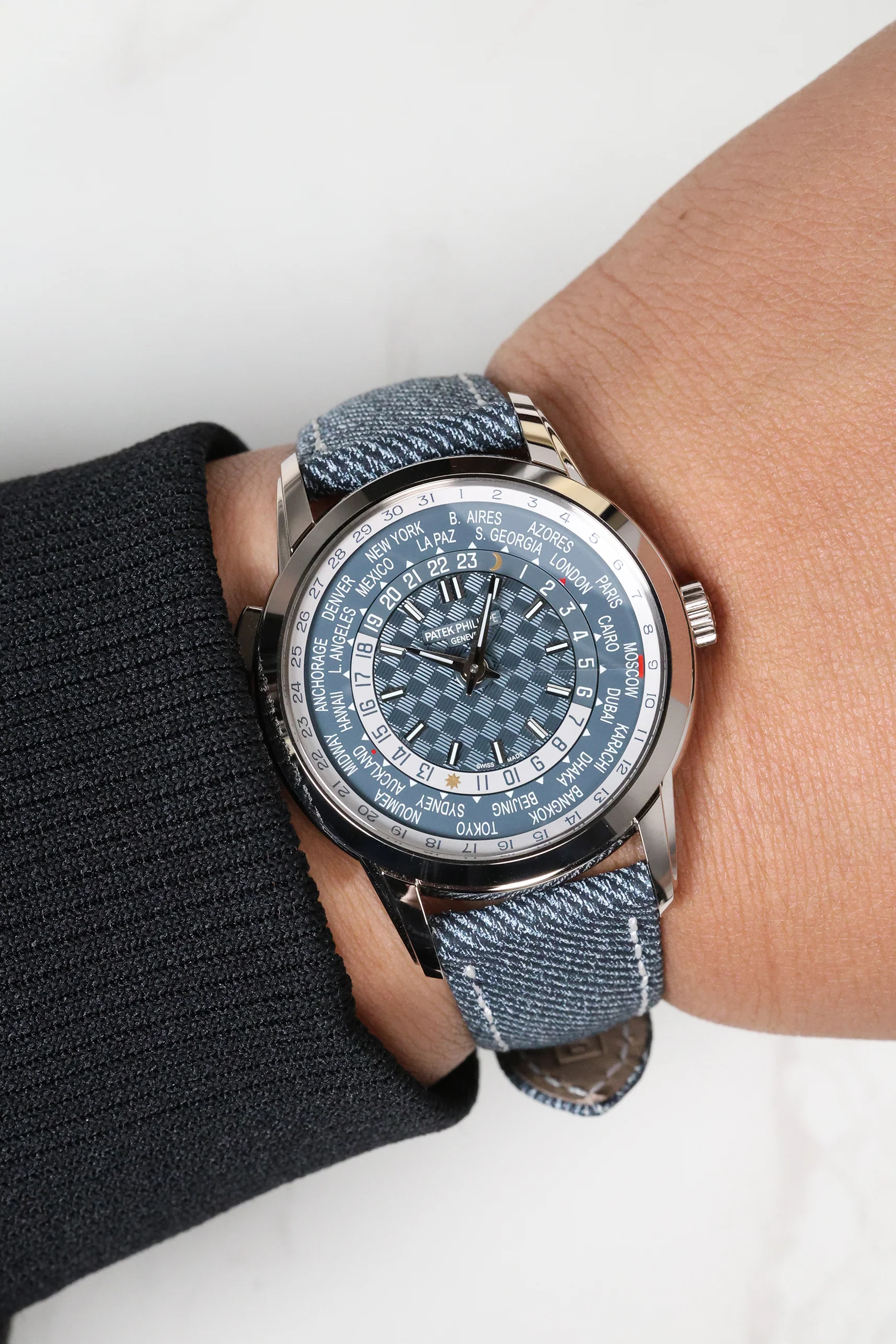 Patek Philippe Complications World Time 5330G-001 - Image 6