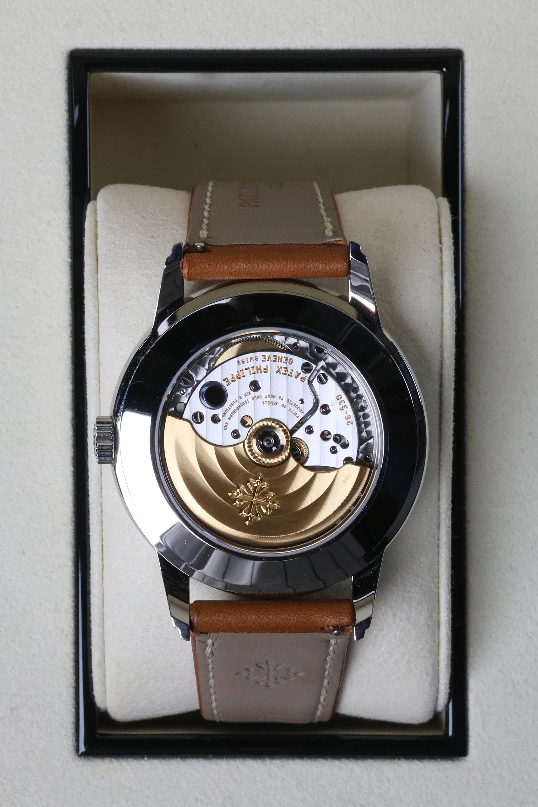 Patek Philippe Complications Calatrava Weekly Calendar 5212A 2025 NOS - Image 13