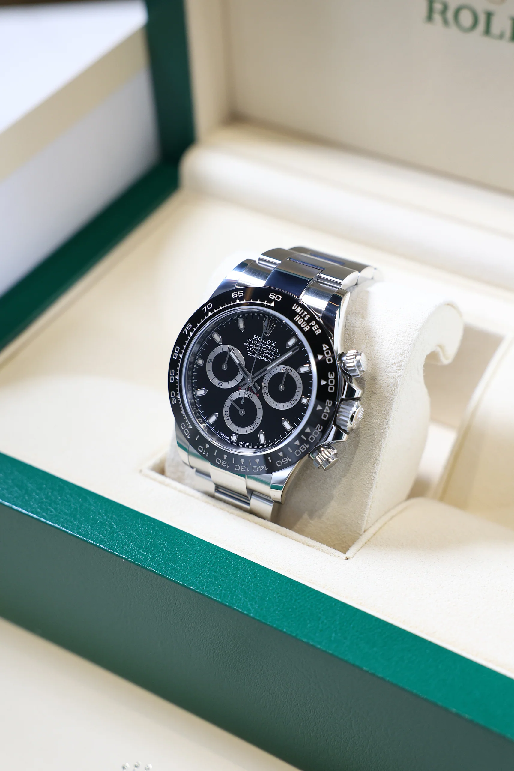 Rolex Cosmograph Daytona Steel 40mm Black 116500LN 2019 [Preowned] - Image 9